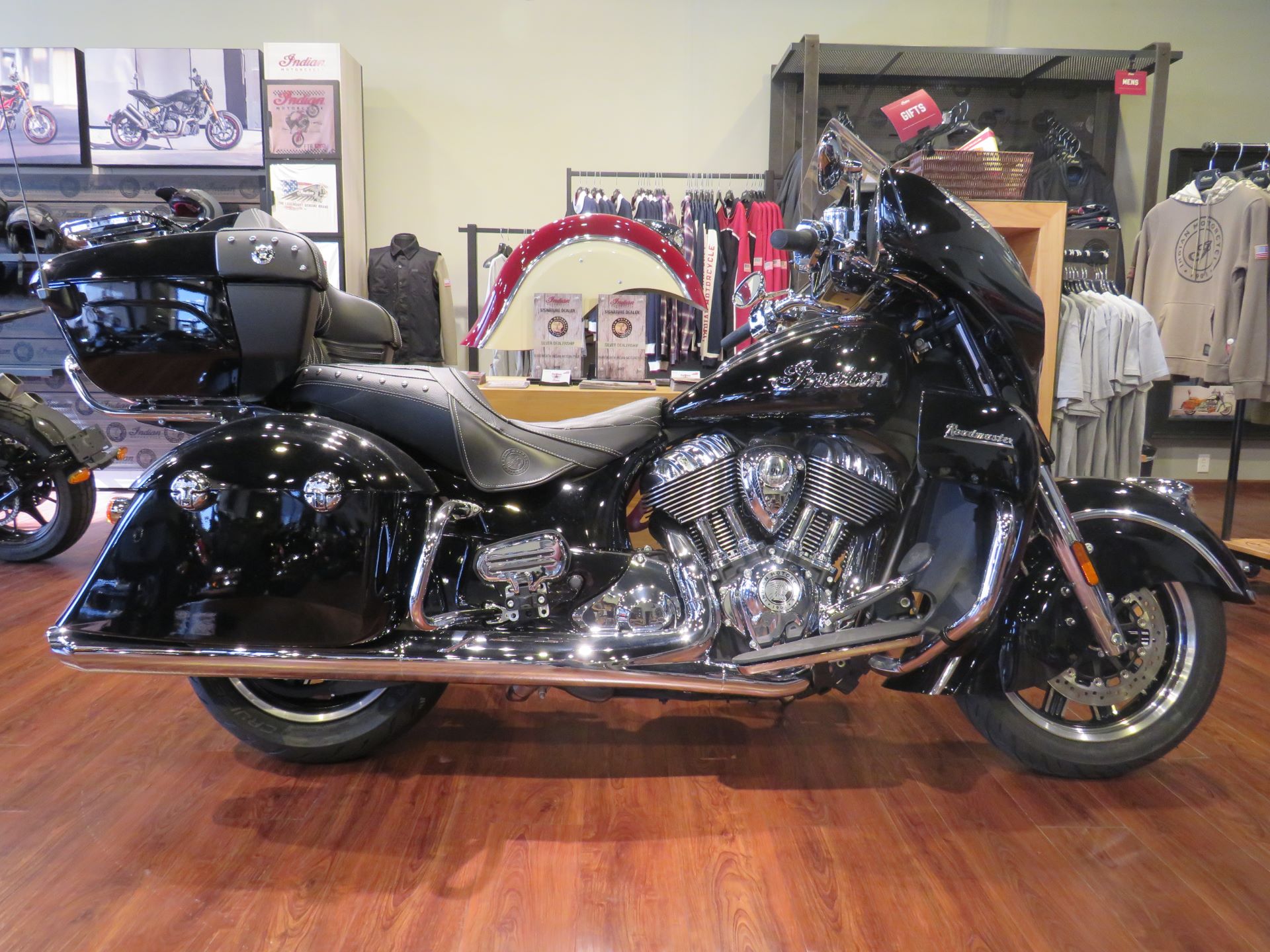 2022 Indian Roadmaster® in Fort Worth, Texas - Photo 1