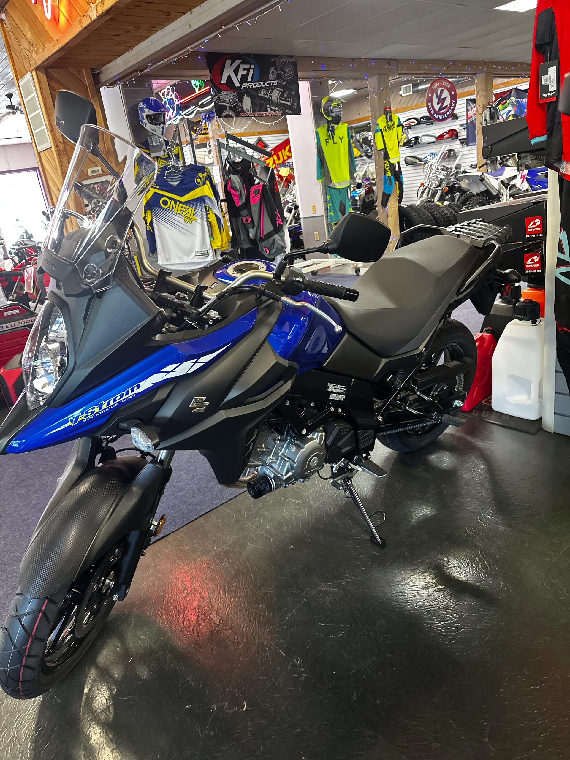 2023 Suzuki V-Strom 650 in Phillipston, Massachusetts - Photo 3