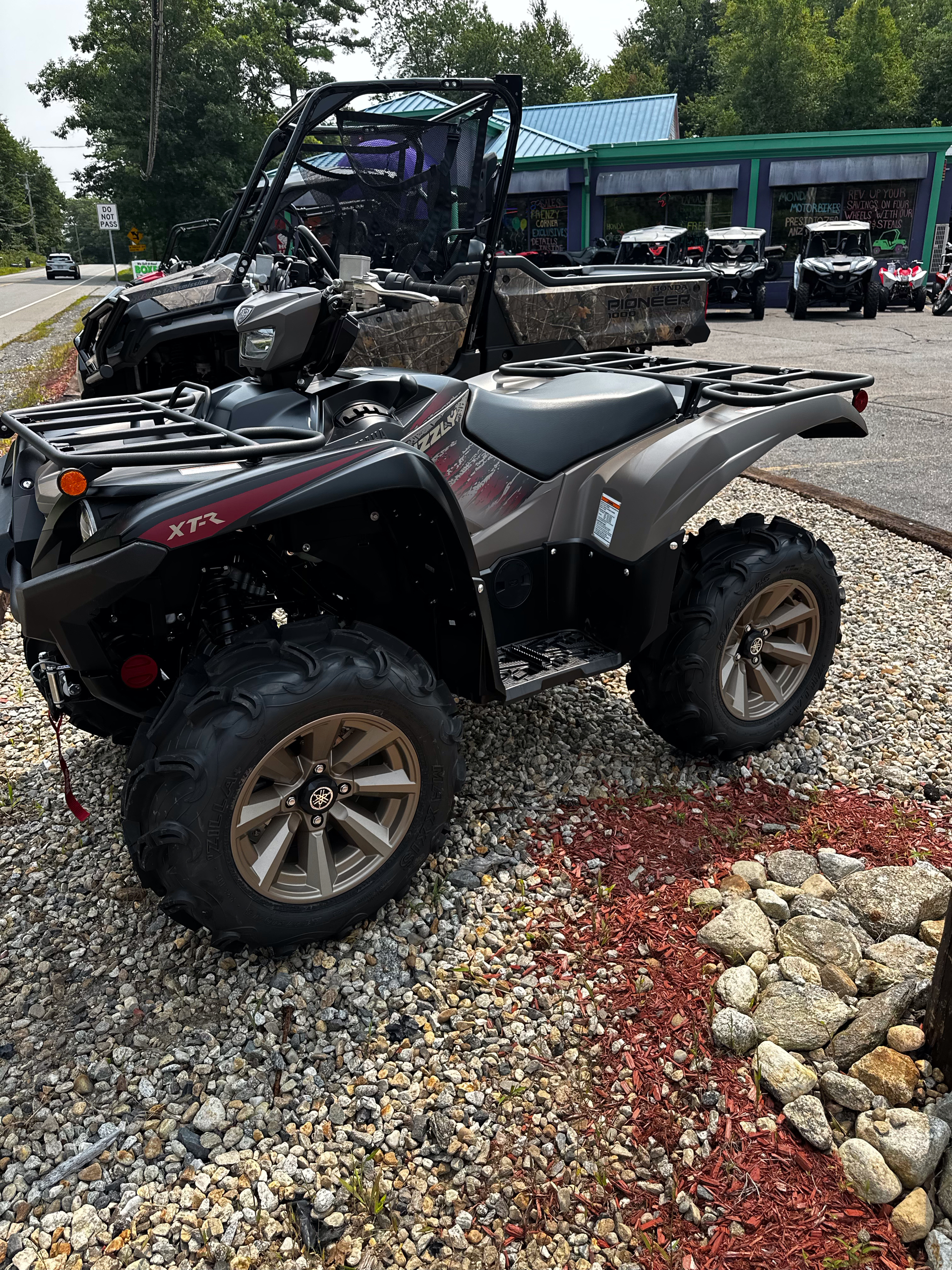 2024 Yamaha Grizzly EPS XT-R in Phillipston, Massachusetts - Photo 2