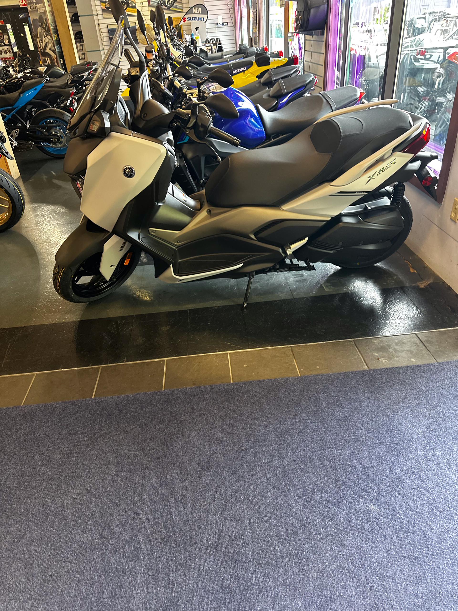 2024 Yamaha XMAX in Phillipston, Massachusetts - Photo 2