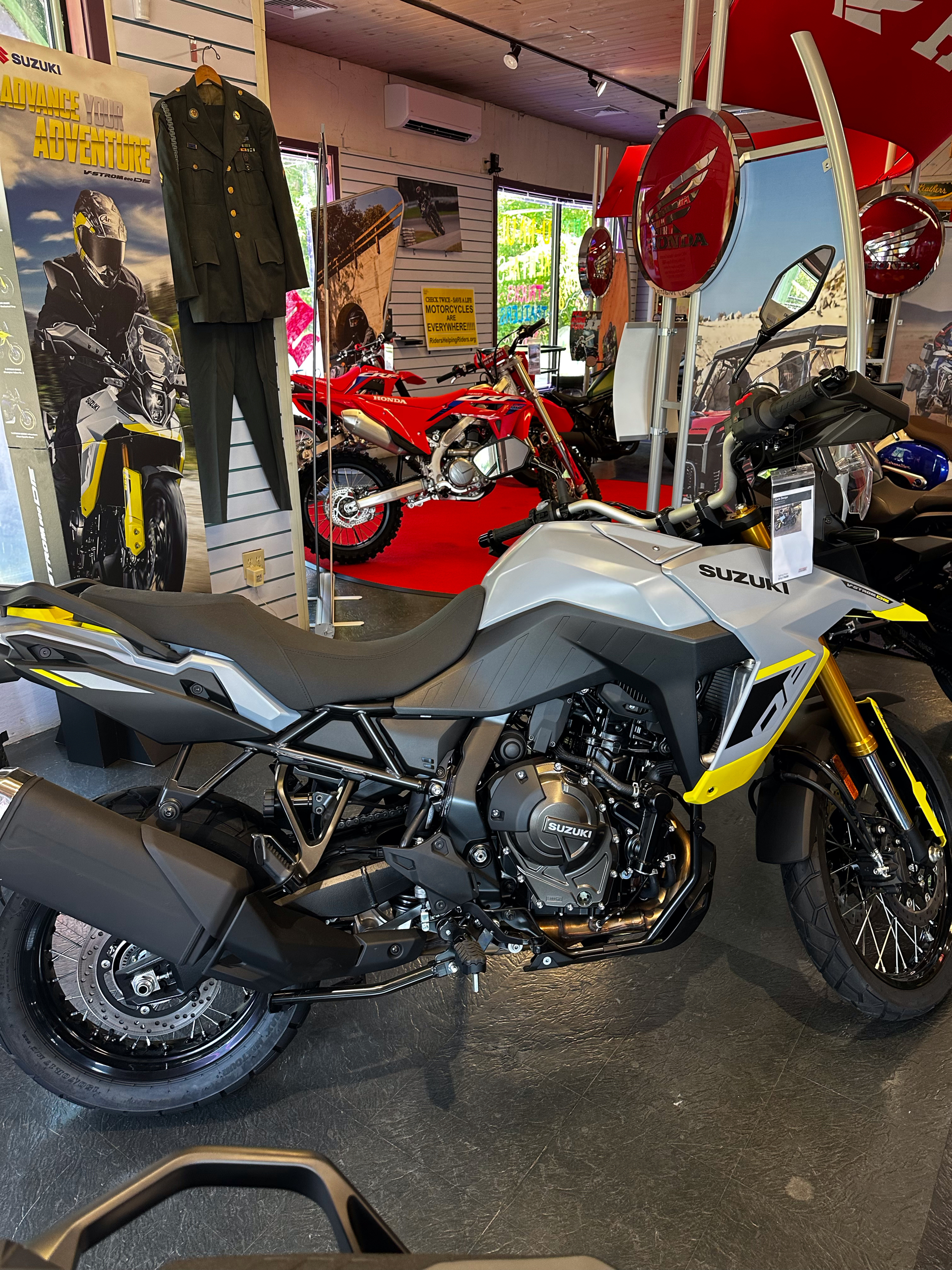 2023 Suzuki V-Strom 800DE in Phillipston, Massachusetts - Photo 4