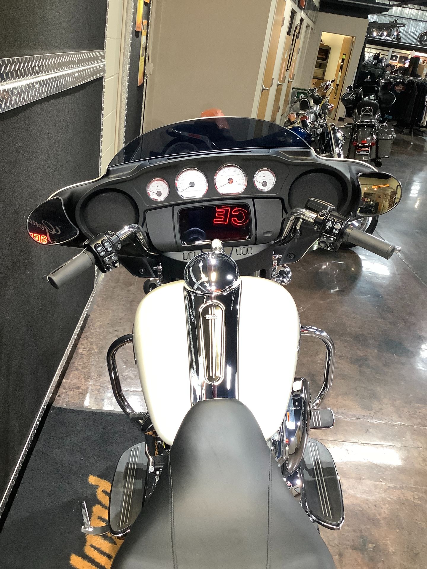 2022 Harley-Davidson Street Glide® in Burlington, Iowa - Photo 12