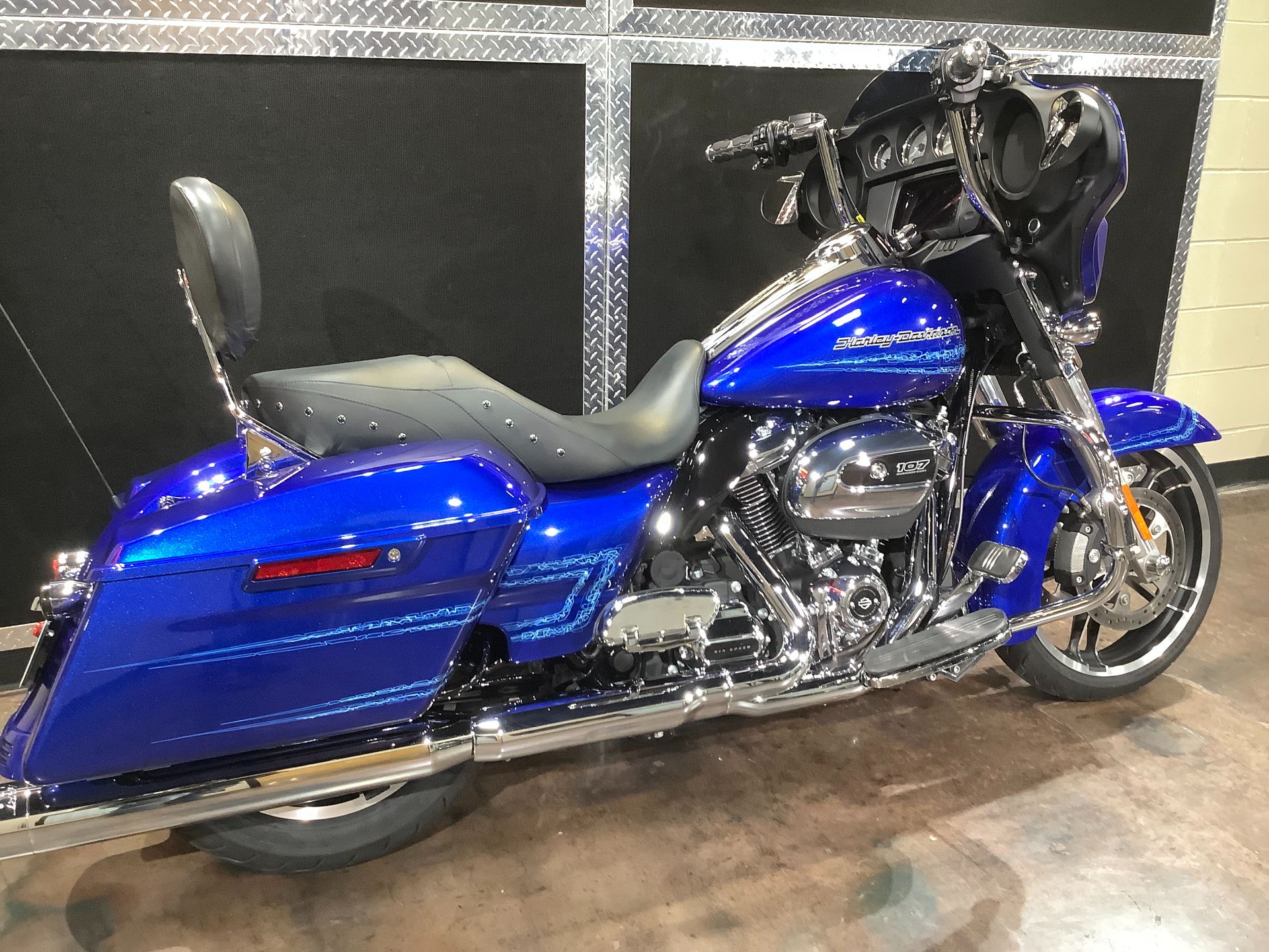 2019 Harley-Davidson Street Glide® in Burlington, Iowa - Photo 15