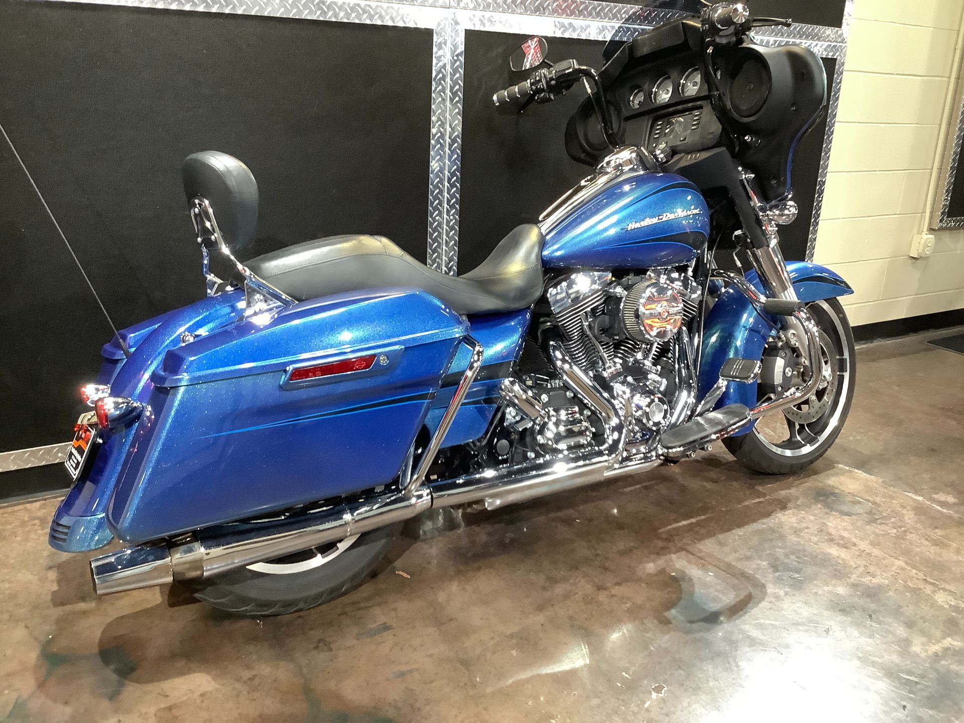 2014 Harley-Davidson Street Glide® in Burlington, Iowa - Photo 15