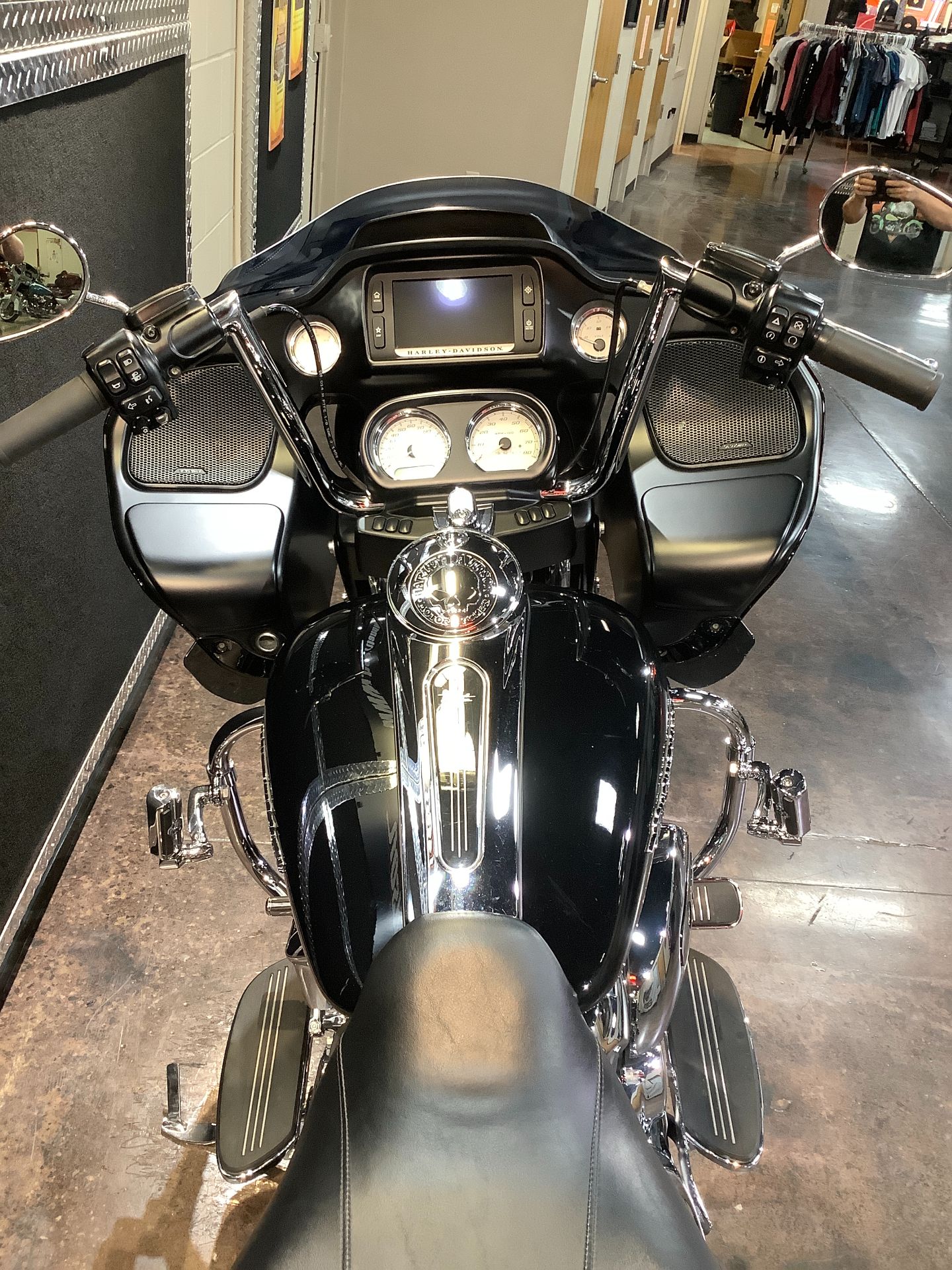 2018 Harley-Davidson Road Glide in Burlington, Iowa - Photo 12