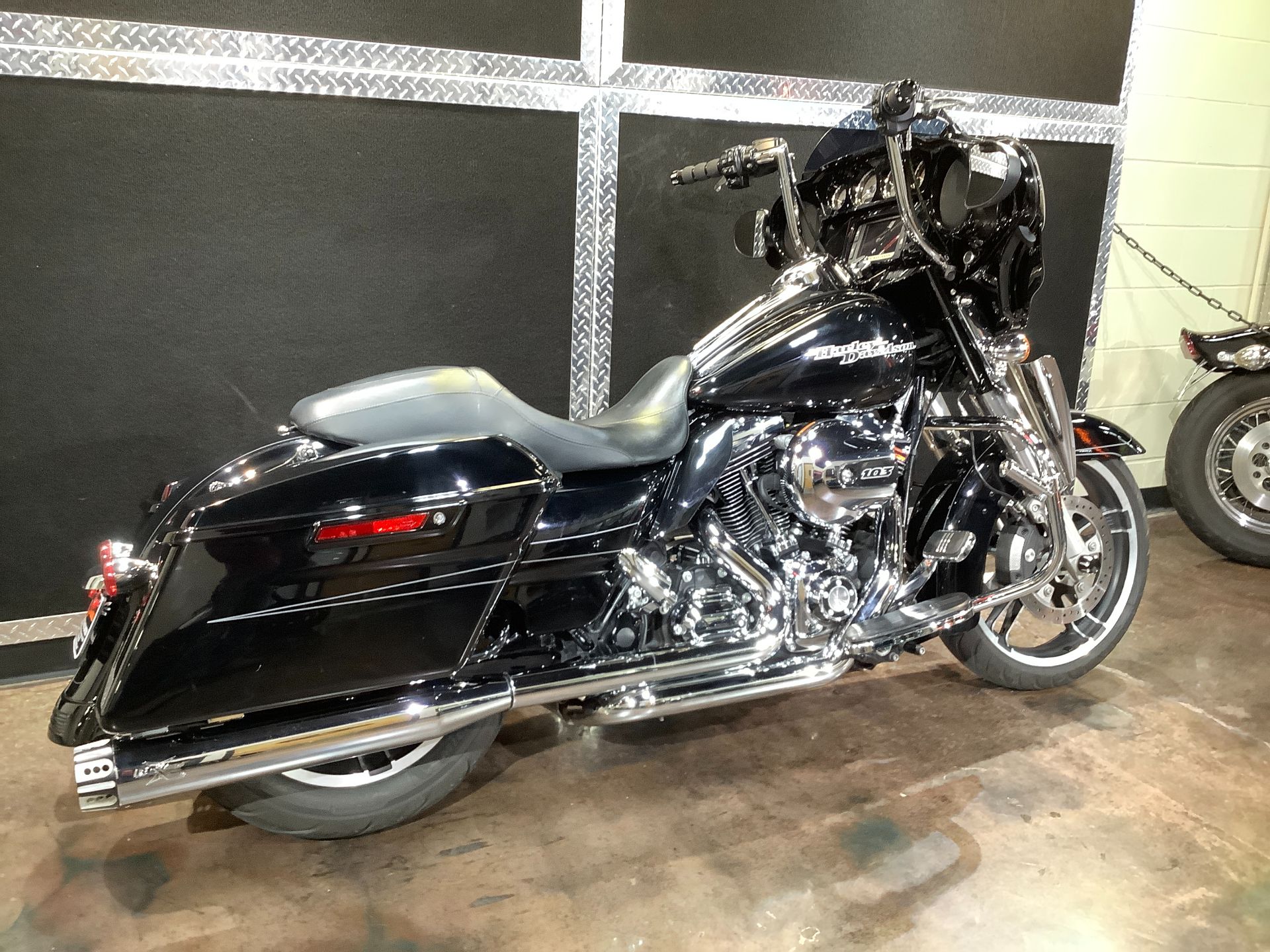 2015 Harley-Davidson Street Glide® Special in Burlington, Iowa - Photo 15