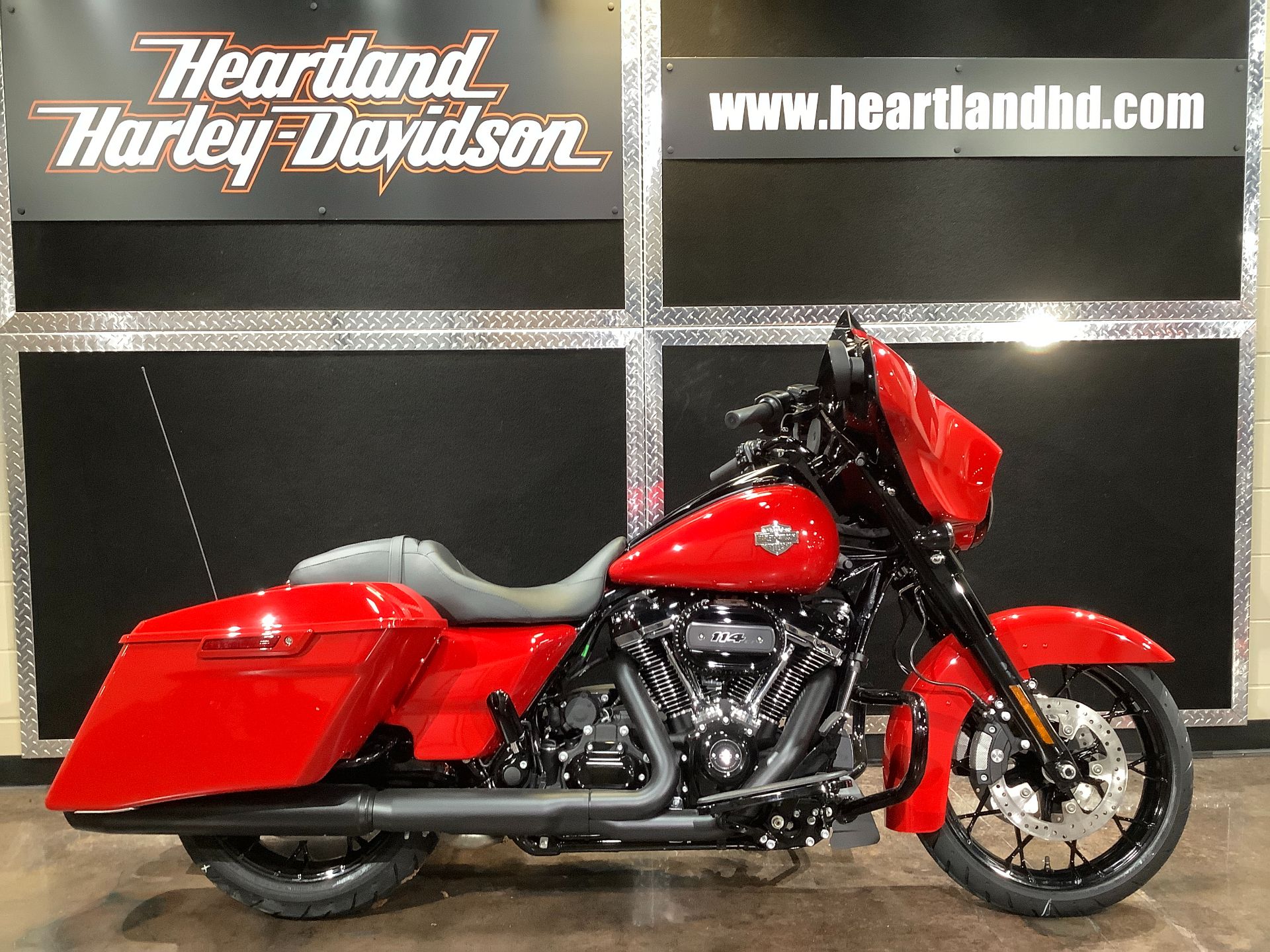 2022 Harley-Davidson Street Glide® Special in Burlington, Iowa - Photo 1