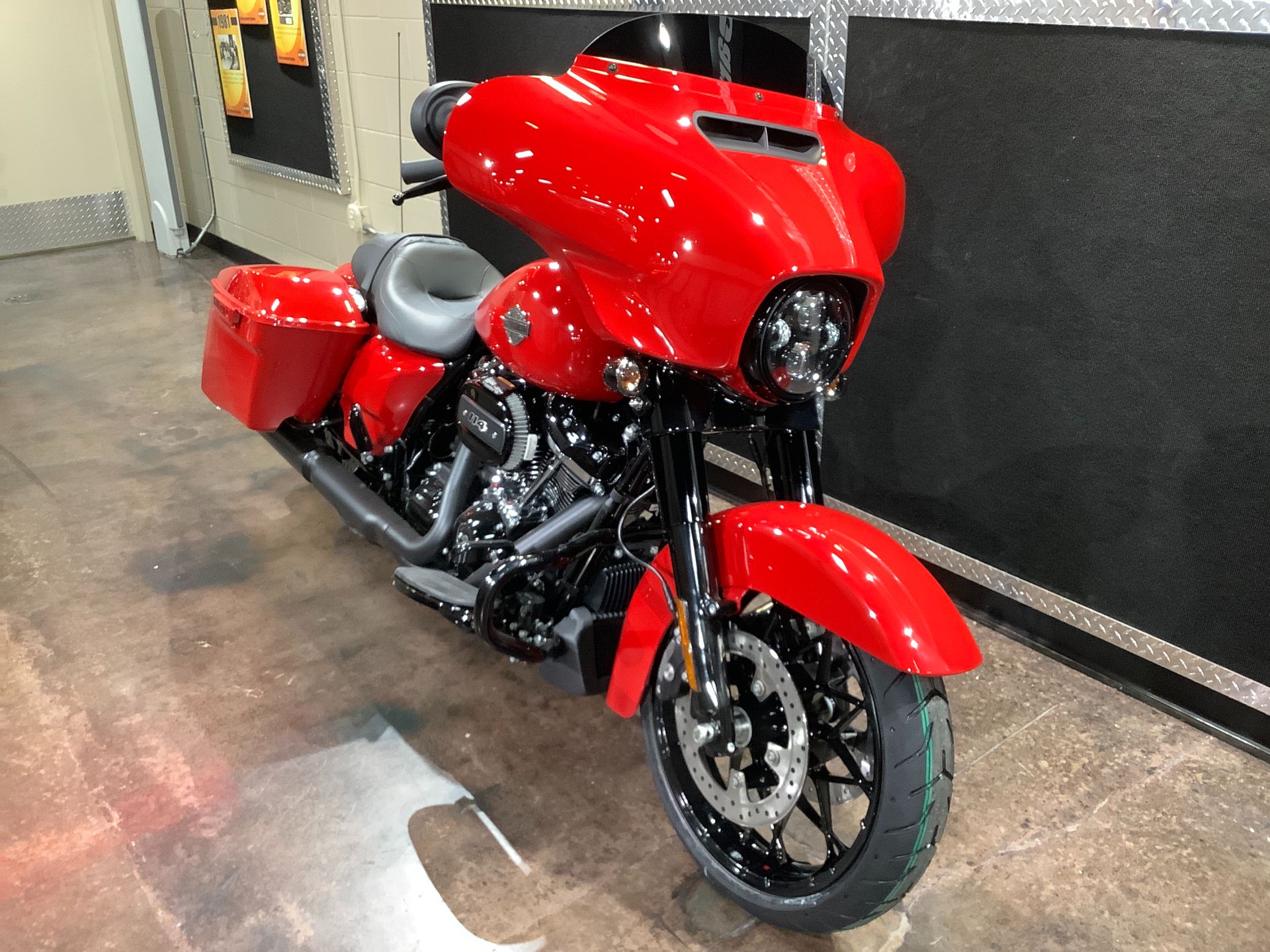 2022 Harley-Davidson Street Glide® Special in Burlington, Iowa - Photo 4
