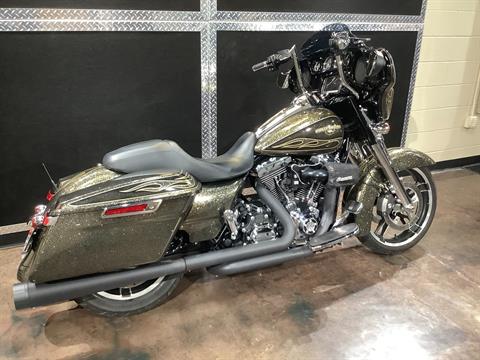 2016 Harley-Davidson Street Glide® Special in Burlington, Iowa - Photo 15