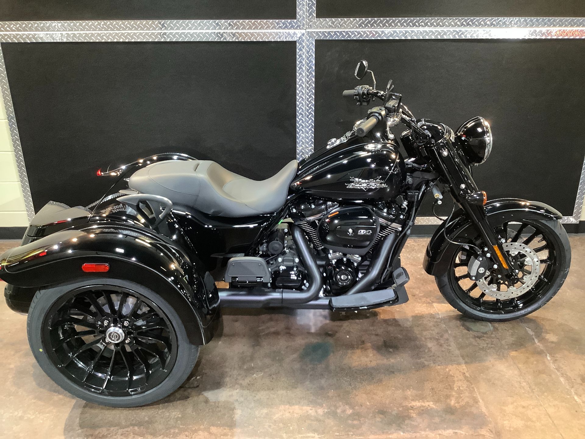 2024 Harley-Davidson Freewheeler® in Burlington, Iowa - Photo 2