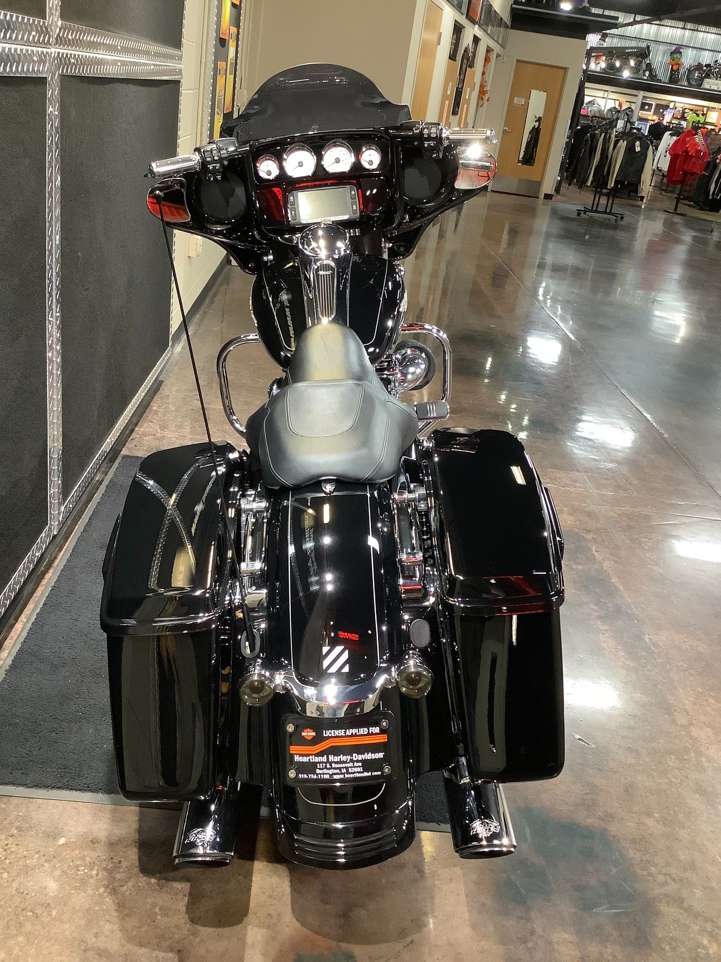 2016 Harley-Davidson Street Glide® Special in Burlington, Iowa - Photo 13