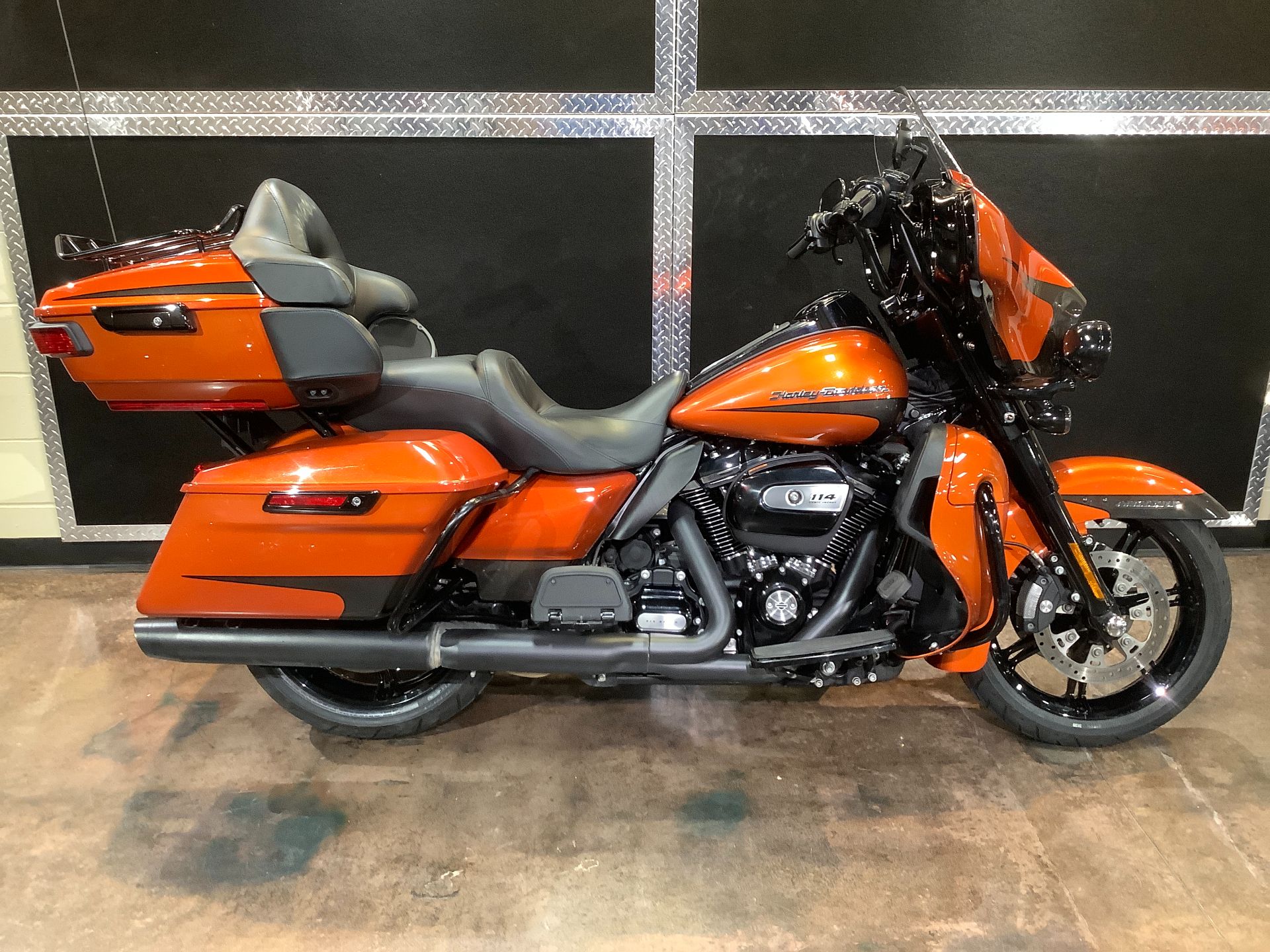 2020 Harley-Davidson Ultra Limited in Burlington, Iowa - Photo 2