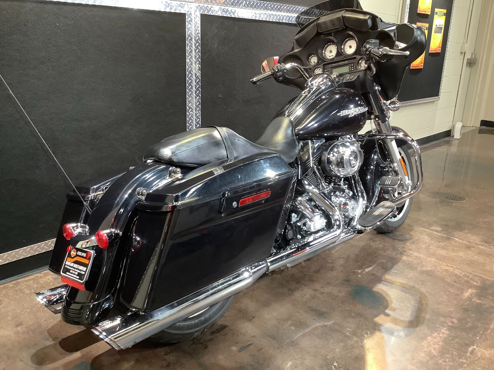 2013 Harley-Davidson Street Glide® in Burlington, Iowa - Photo 14
