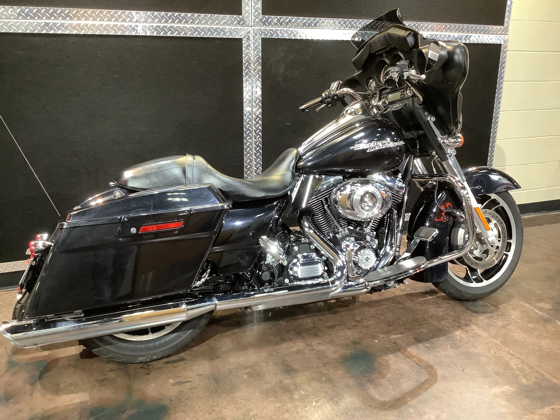 2013 Harley-Davidson Street Glide® in Burlington, Iowa - Photo 15