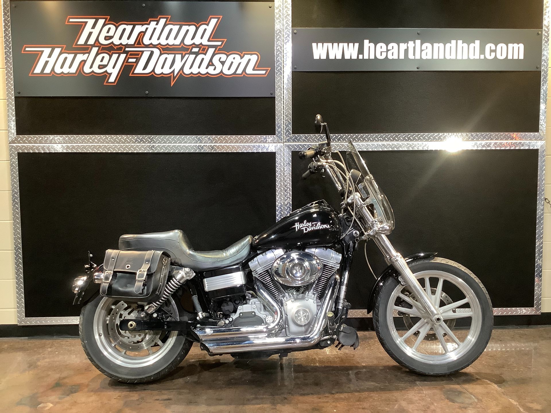 2009 Harley-Davidson Dyna Super Glide in Burlington, Iowa - Photo 1