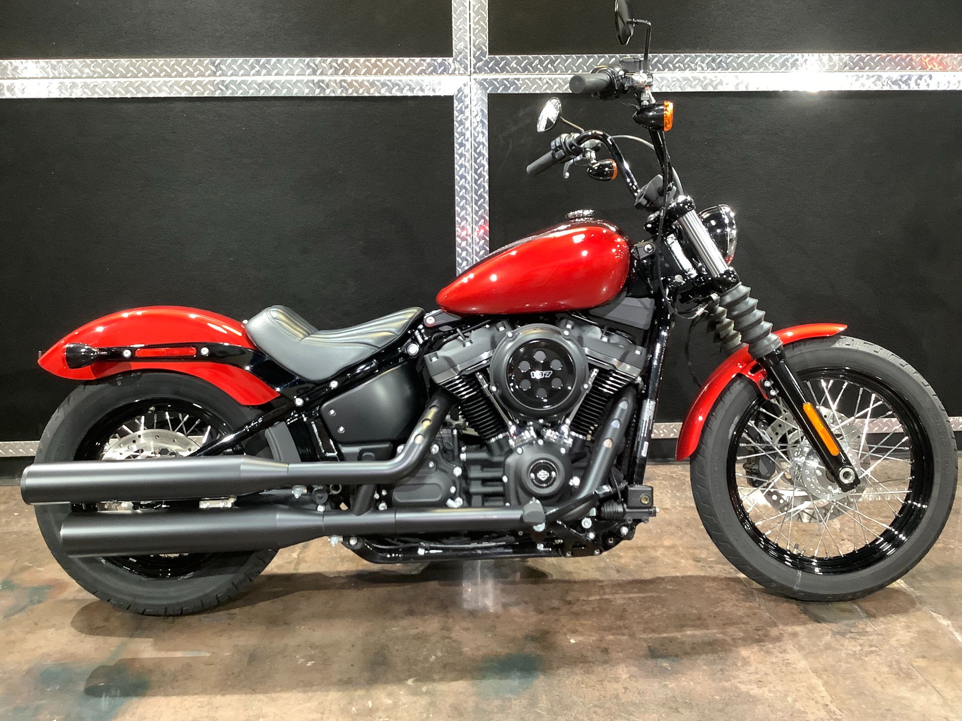 2019 Harley-Davidson Street Bob® in Burlington, Iowa - Photo 16