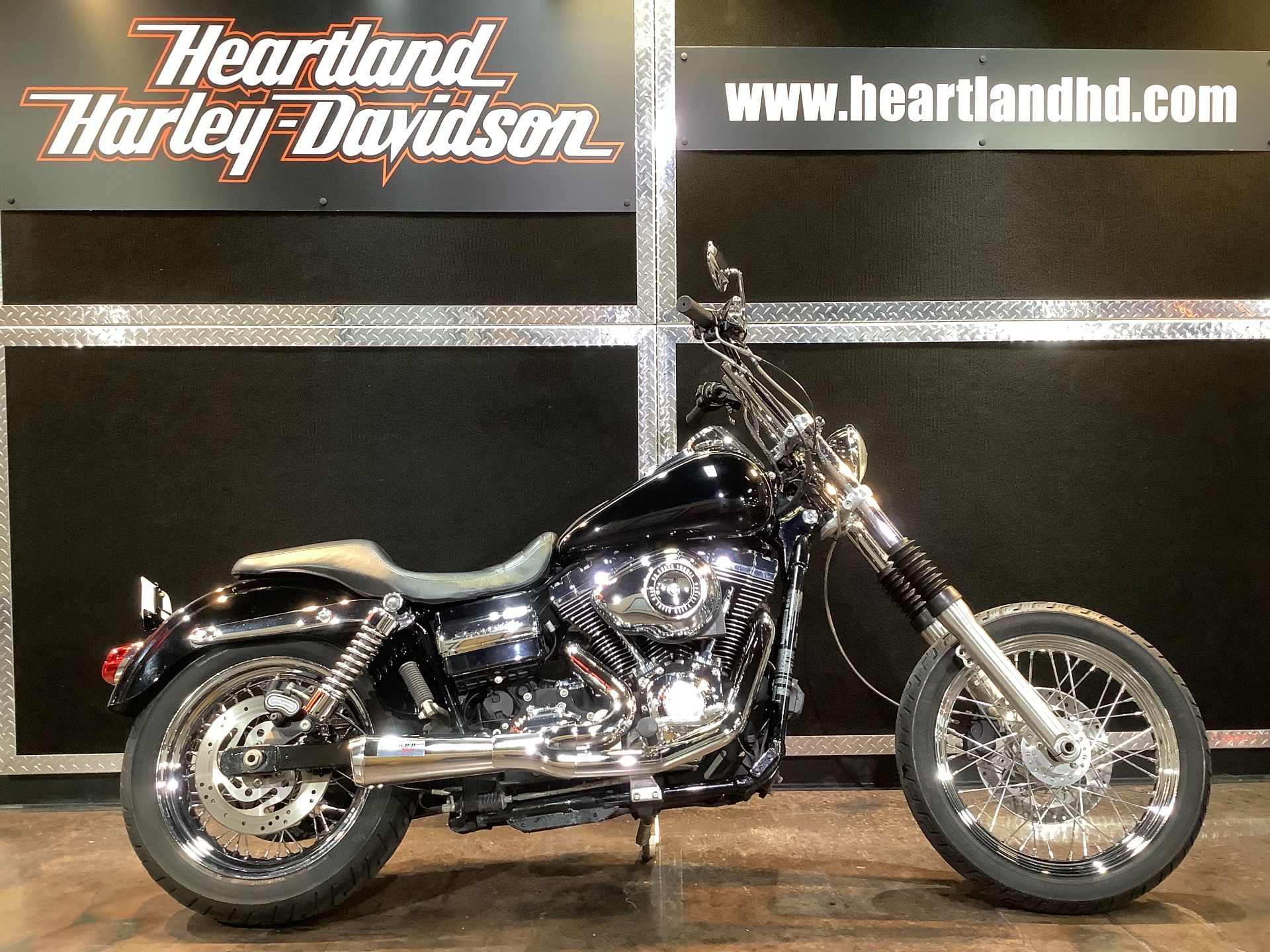 2011 Harley-Davidson Dyna® Super Glide® Custom in Burlington, Iowa - Photo 1