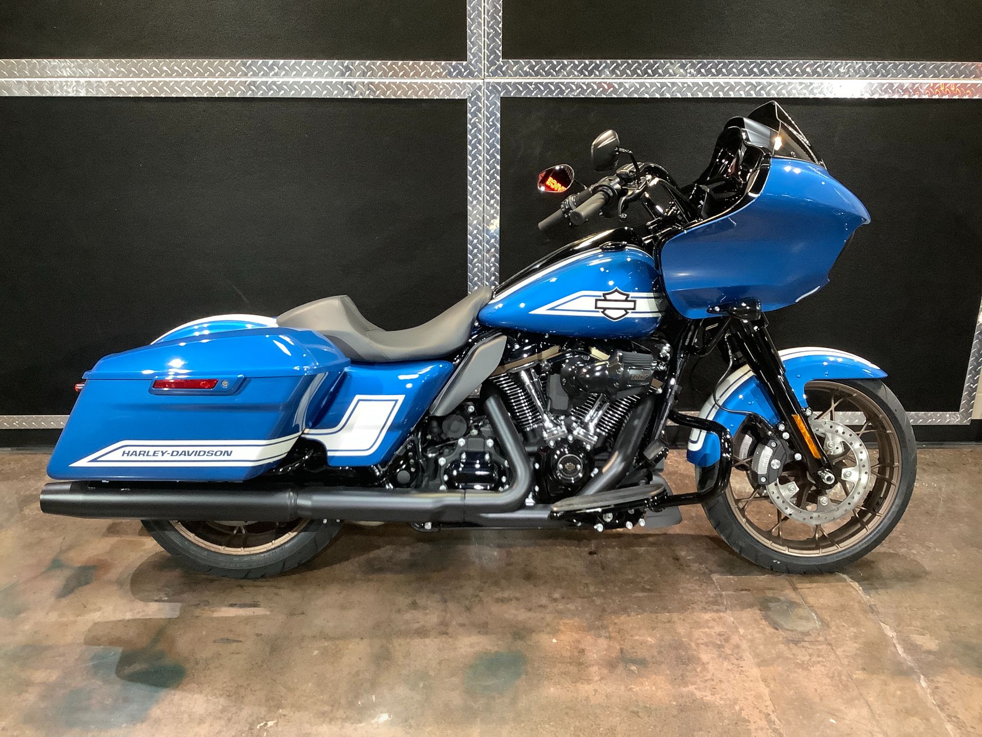 2023 Harley-Davidson Road Glide® ST in Burlington, Iowa - Photo 15