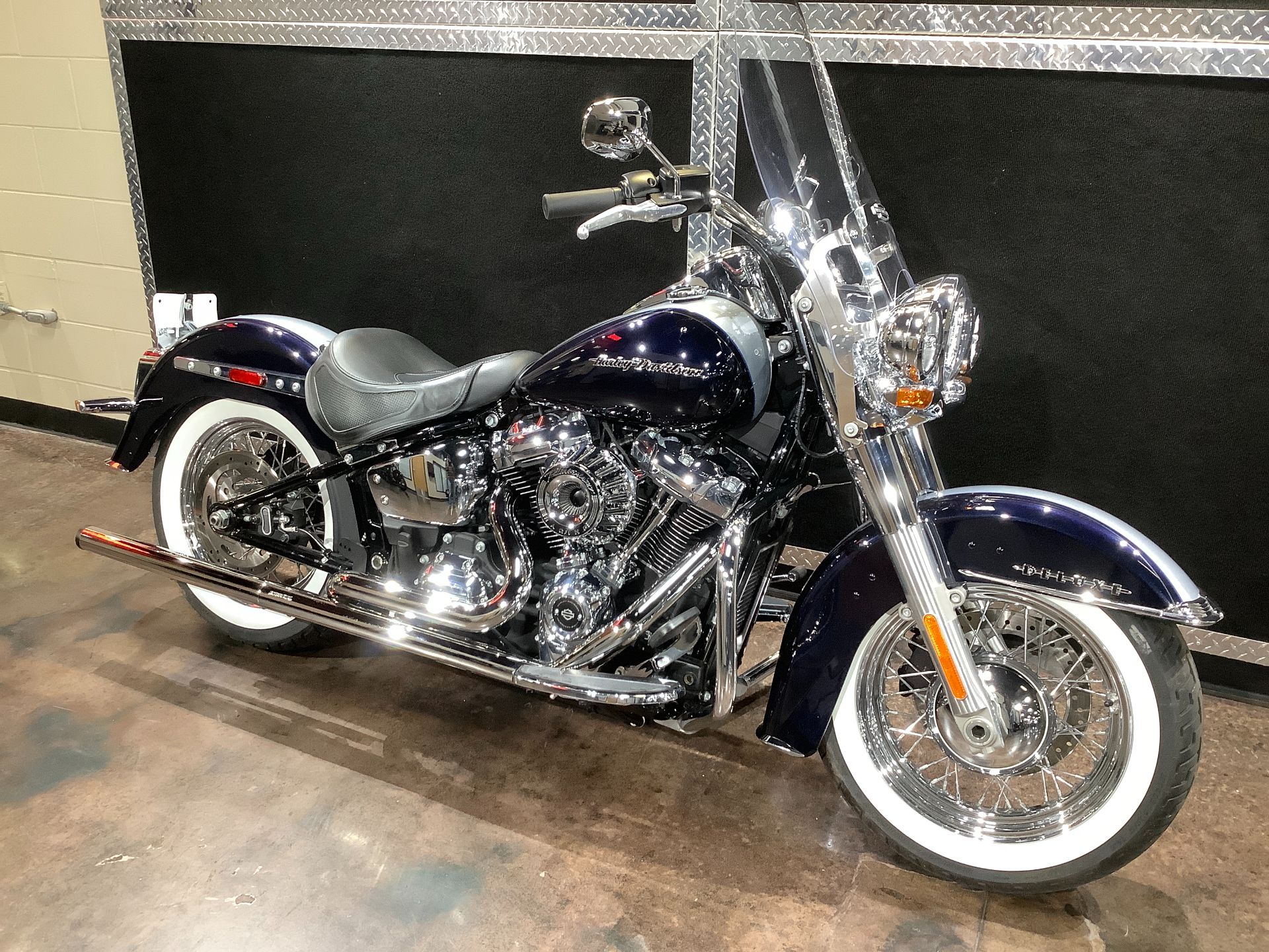 2019 Harley-Davidson Deluxe in Burlington, Iowa - Photo 3