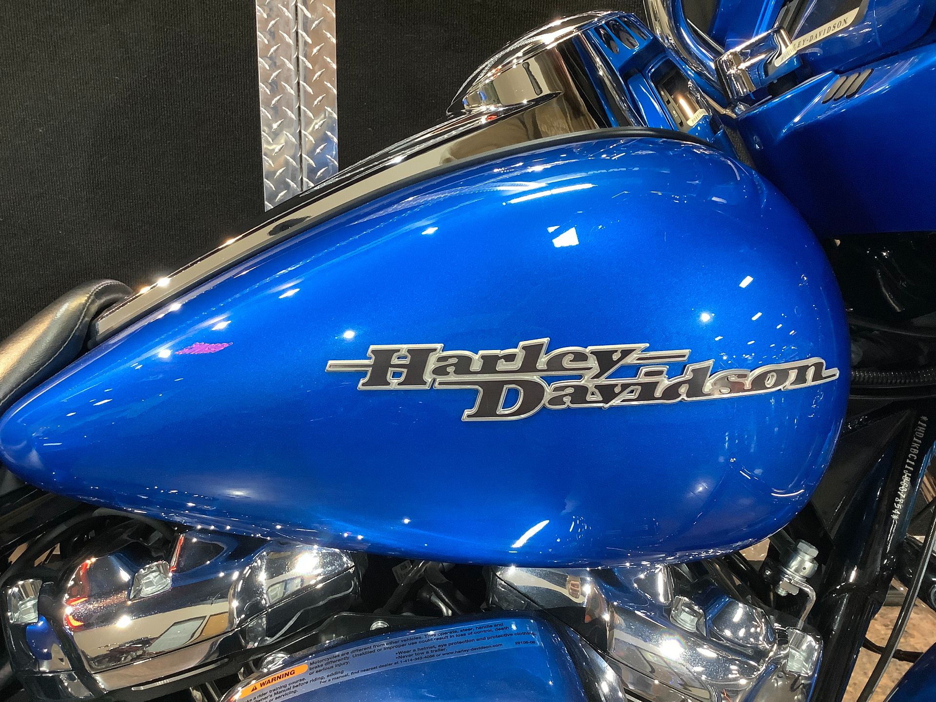 2018 Harley-Davidson Street Glide in Burlington, Iowa - Photo 8