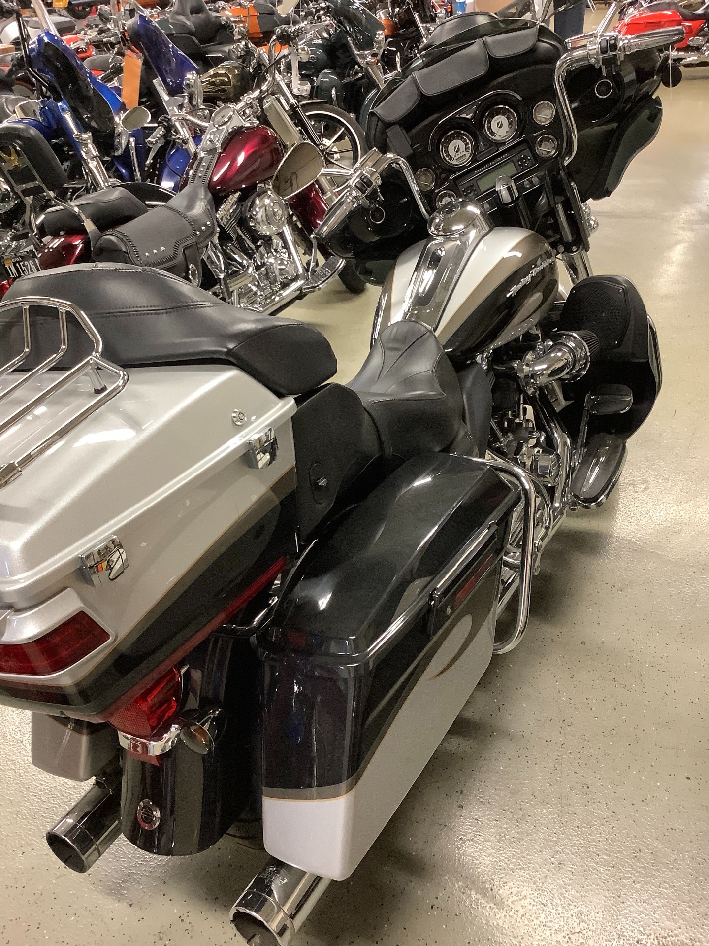 2013 Harley-Davidson CVO Limited in Burlington, Iowa - Photo 6