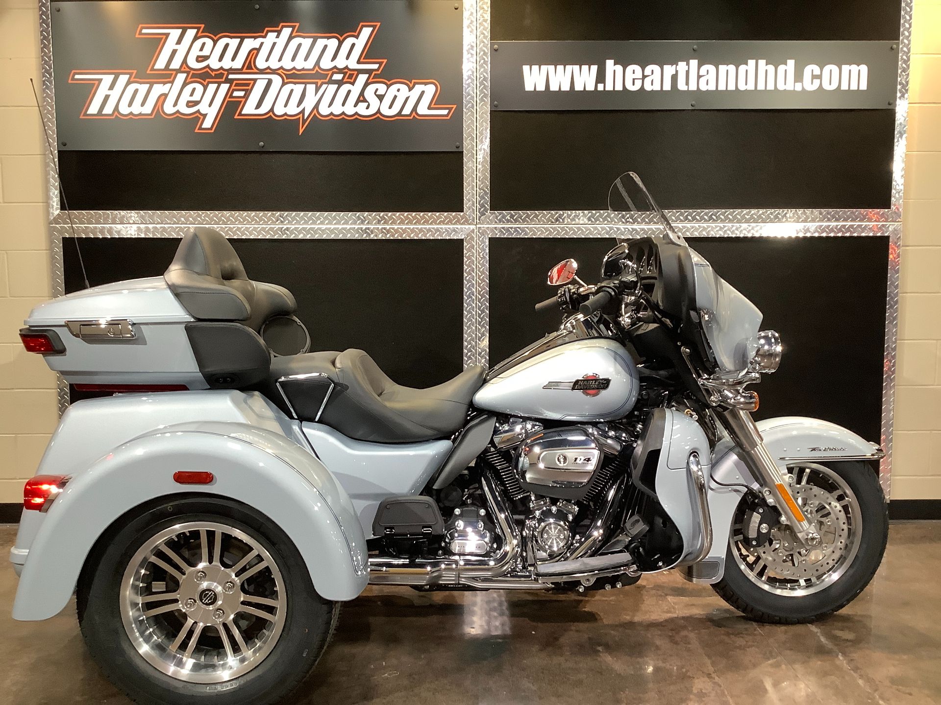 2023 Harley-Davidson Tri Glide® Ultra in Burlington, Iowa - Photo 1