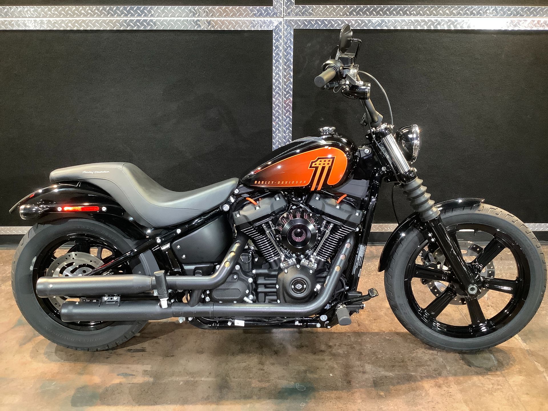 2022 Harley-Davidson Street Bob® 114 in Burlington, Iowa - Photo 2