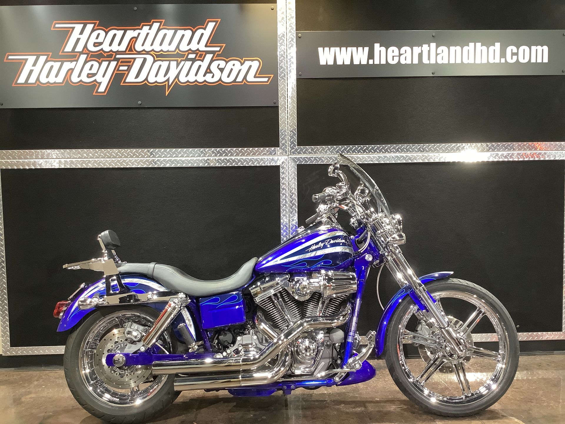 2008 Harley-Davidson CVO™ Screamin' Eagle® Dyna® in Burlington, Iowa - Photo 1