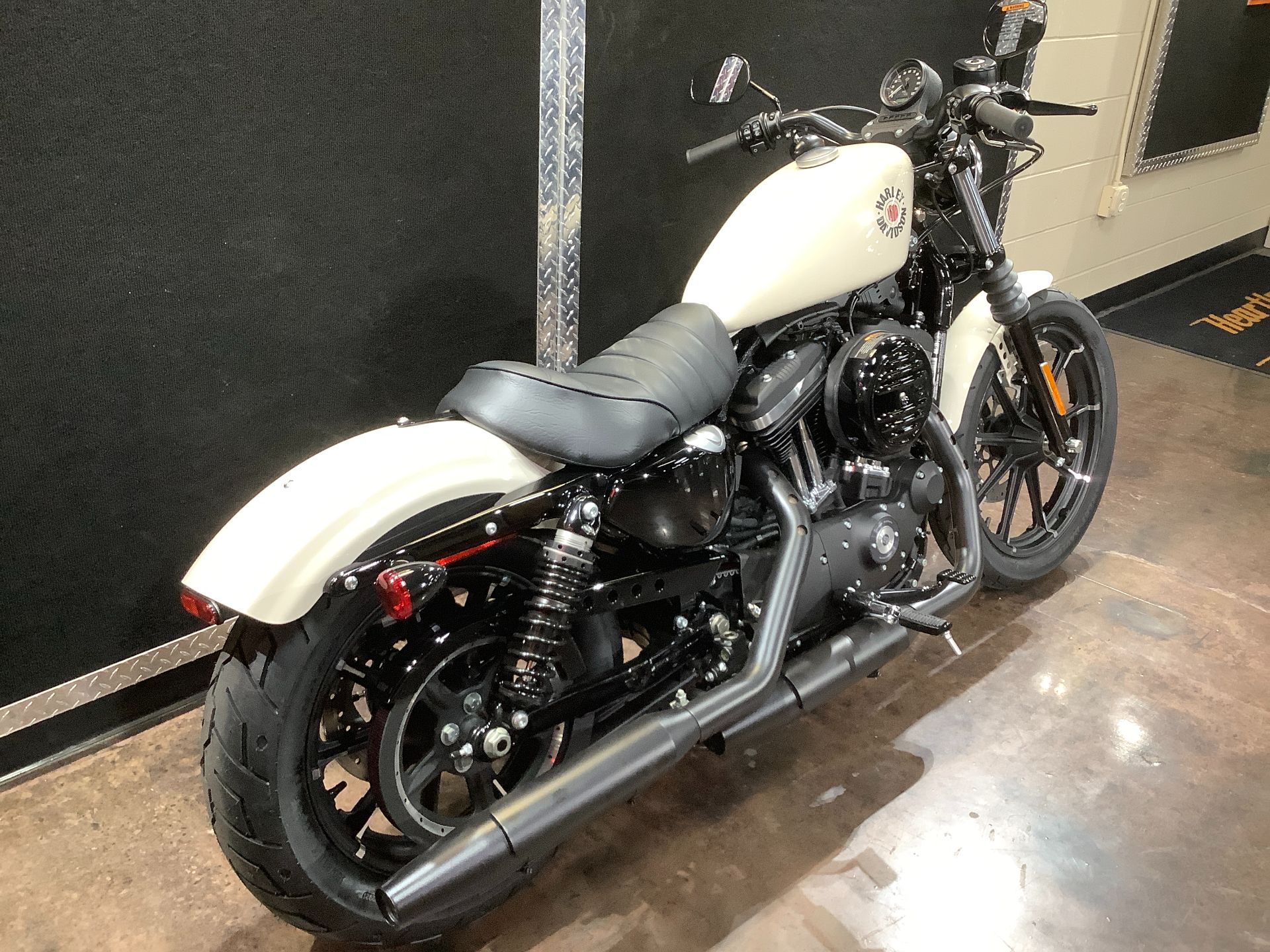 2022 Harley-Davidson Iron 883™ in Burlington, Iowa - Photo 14