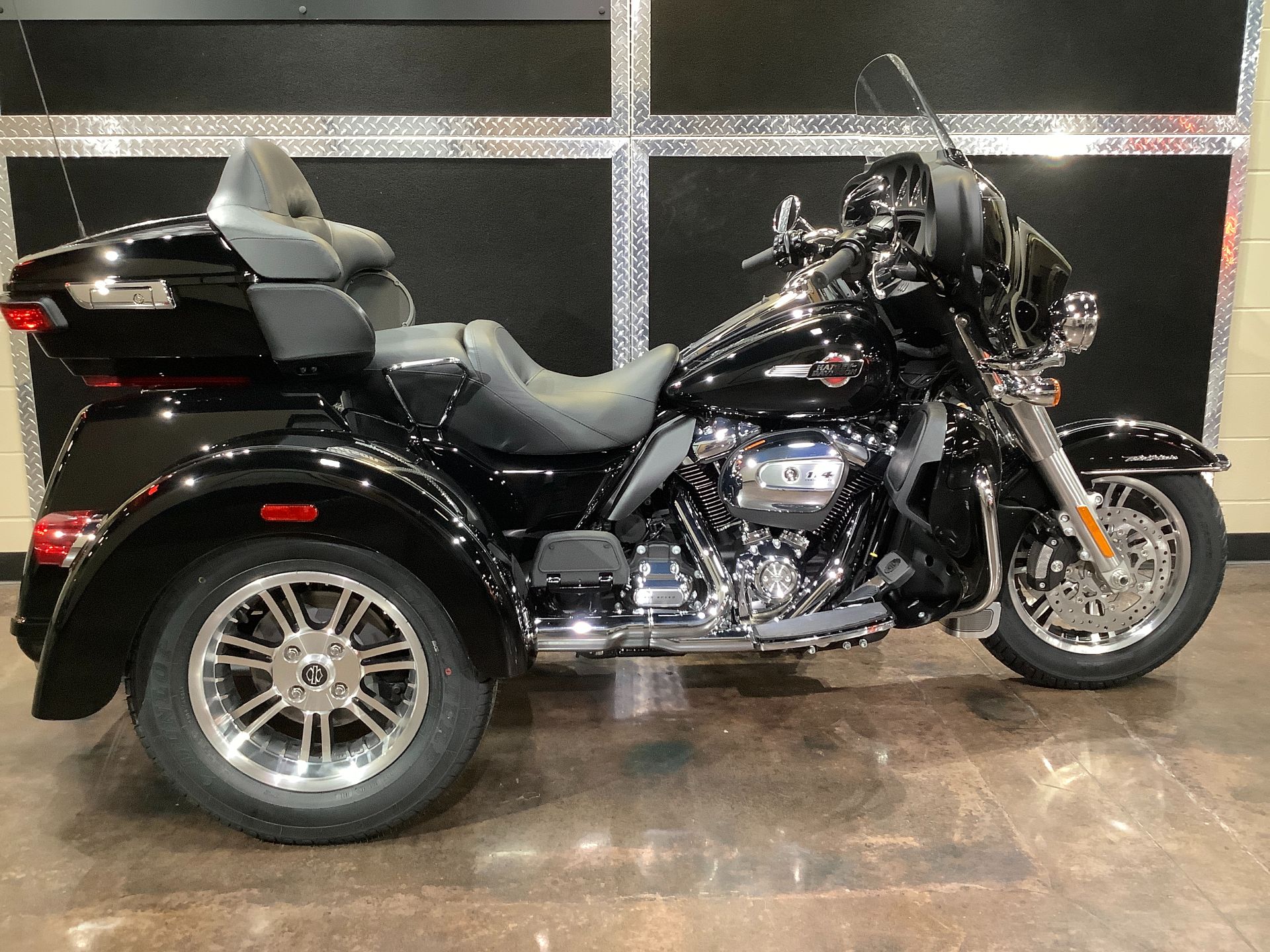 2022 Harley-Davidson Tri Glide® Ultra in Burlington, Iowa - Photo 16