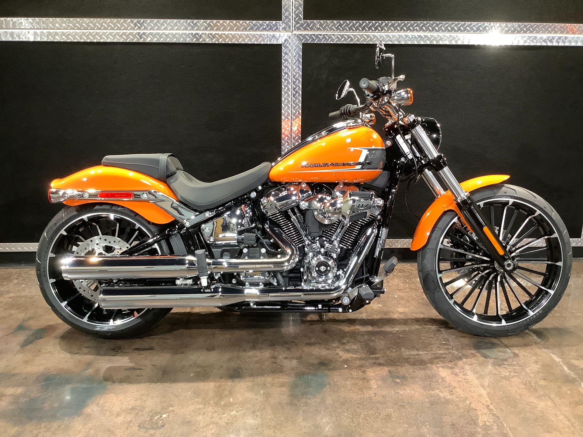 2023 Harley-Davidson Breakout® in Burlington, Iowa - Photo 16