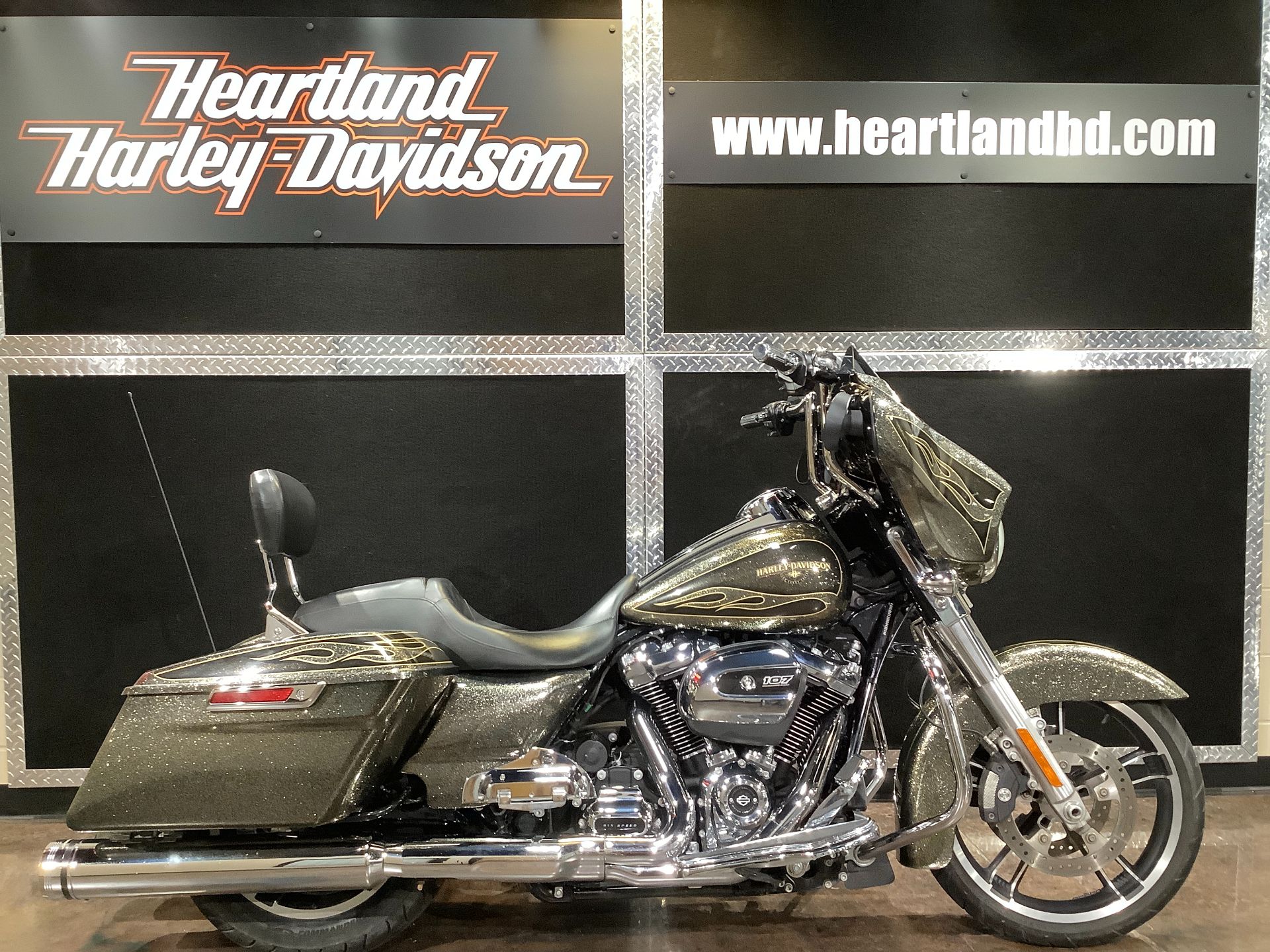 2017 Harley-Davidson Street Glide® Special in Burlington, Iowa - Photo 1