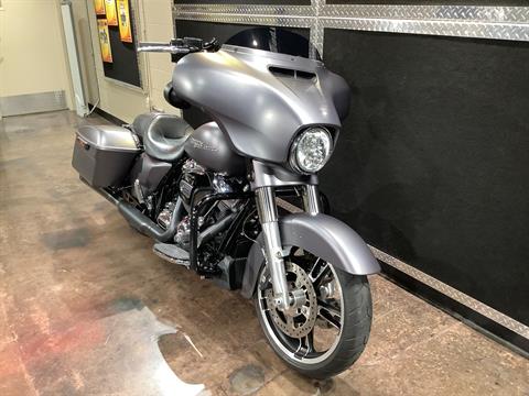 2017 Harley-Davidson Street Glide® Special in Burlington, Iowa - Photo 4