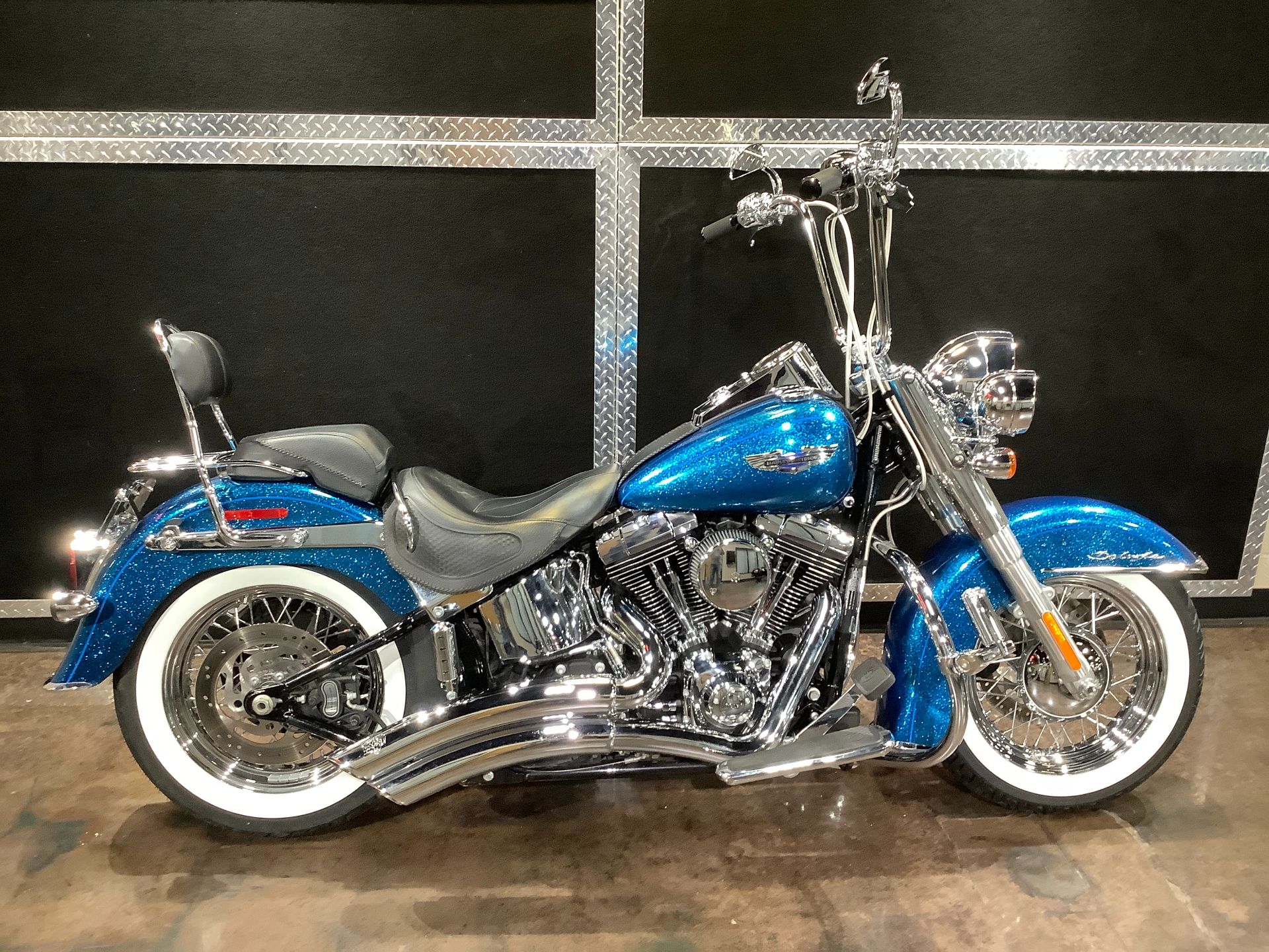 2015 Harley-Davidson Softail® Deluxe in Burlington, Iowa - Photo 2