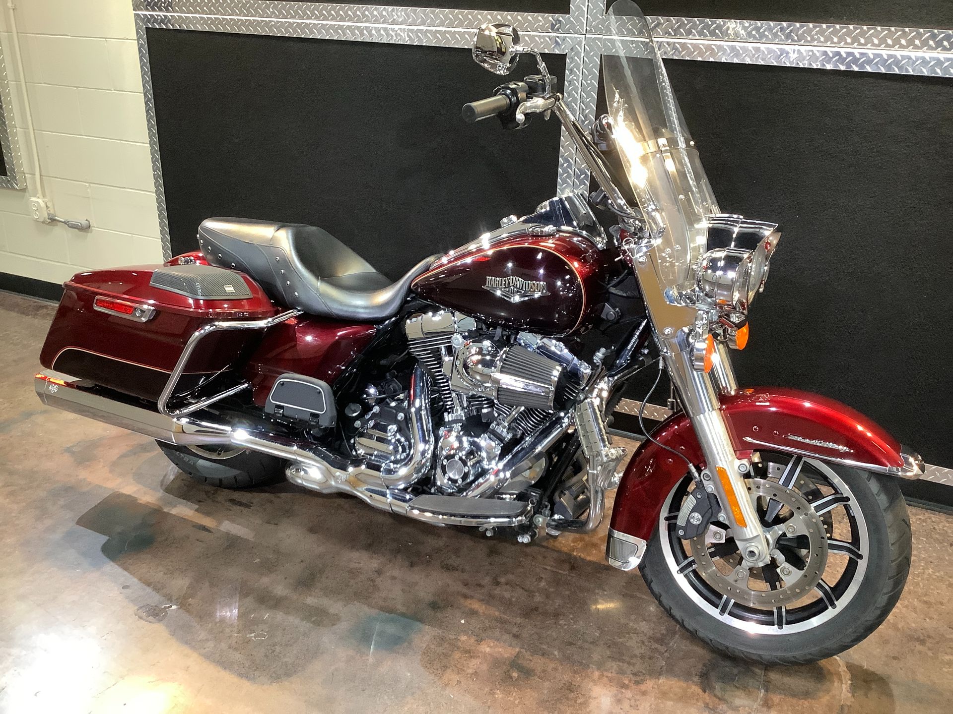 2015 Harley-Davidson Road King® in Burlington, Iowa - Photo 3