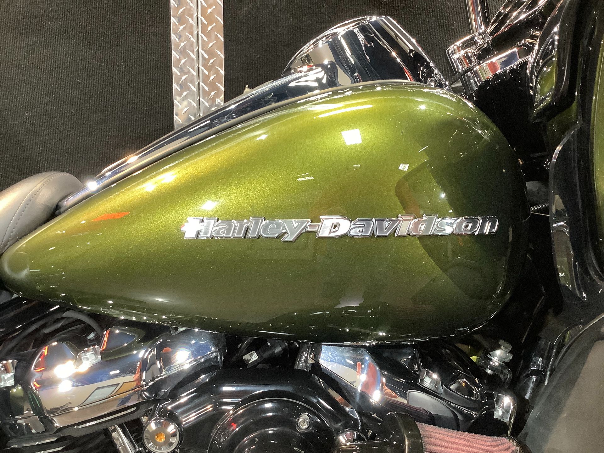 2022 Harley-Davidson Road Glide Limited in Burlington, Iowa - Photo 8
