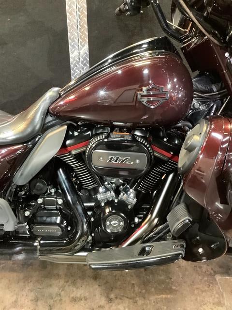 2019 Harley-Davidson CVO Street Glide in Burlington, Iowa - Photo 9