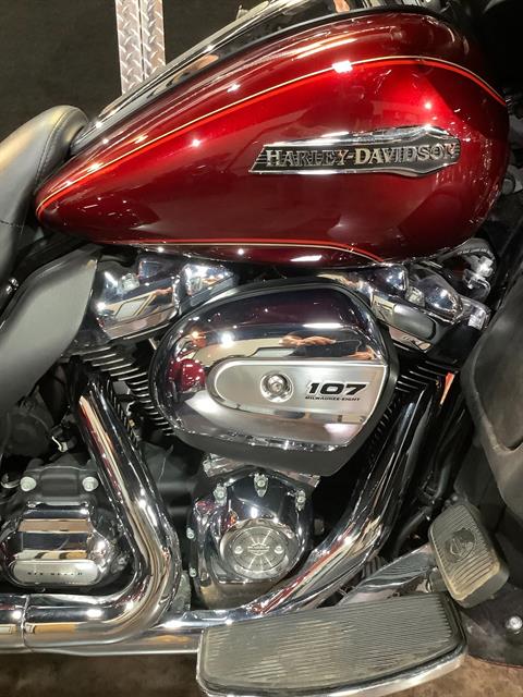 2017 Harley-Davidson Tri Glide® Ultra in Burlington, Iowa - Photo 5