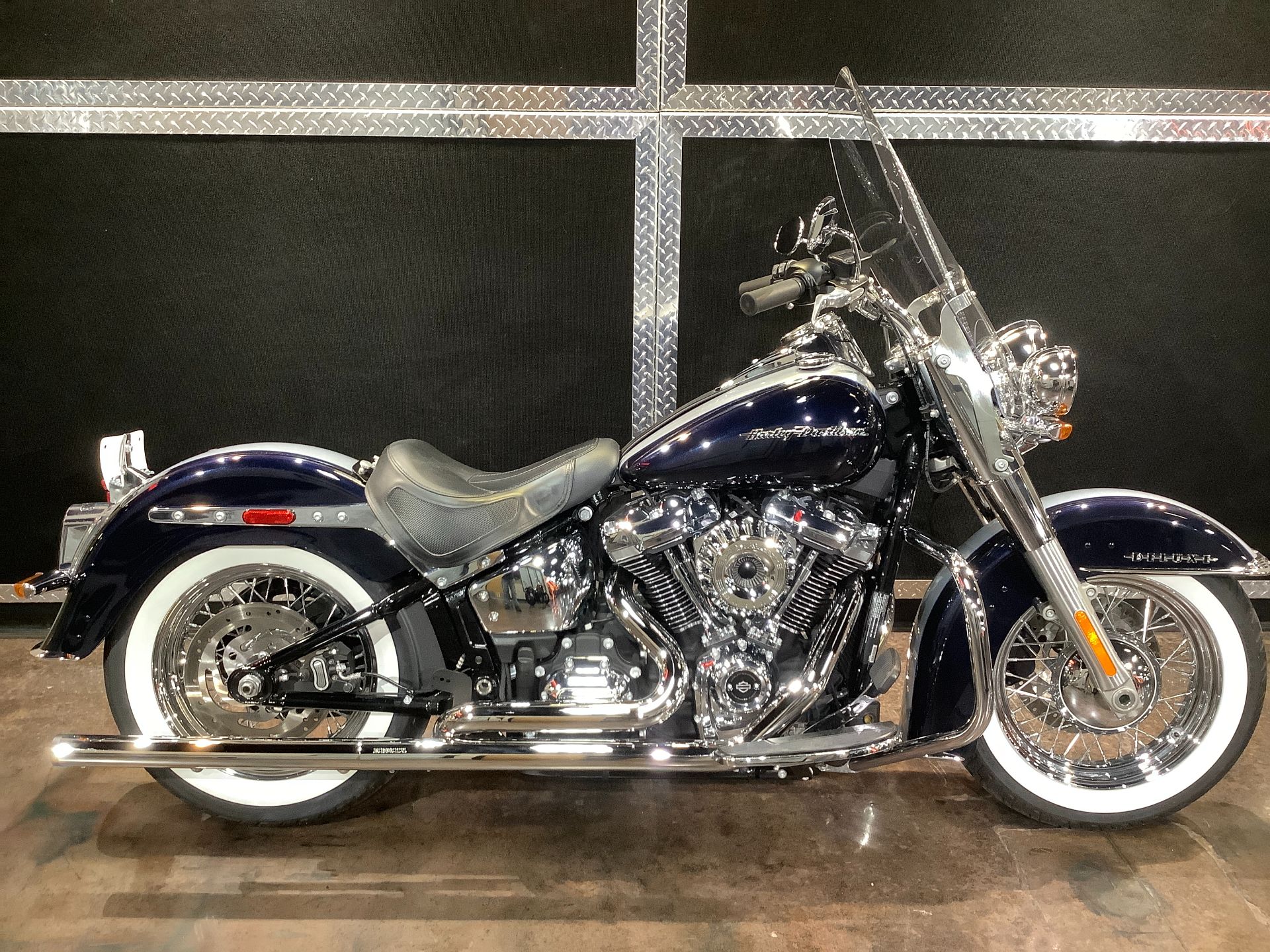 2019 Harley-Davidson Deluxe in Burlington, Iowa - Photo 2