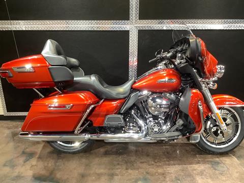2014 Harley-Davidson Electra Glide® Ultra Classic® in Burlington, Iowa - Photo 2
