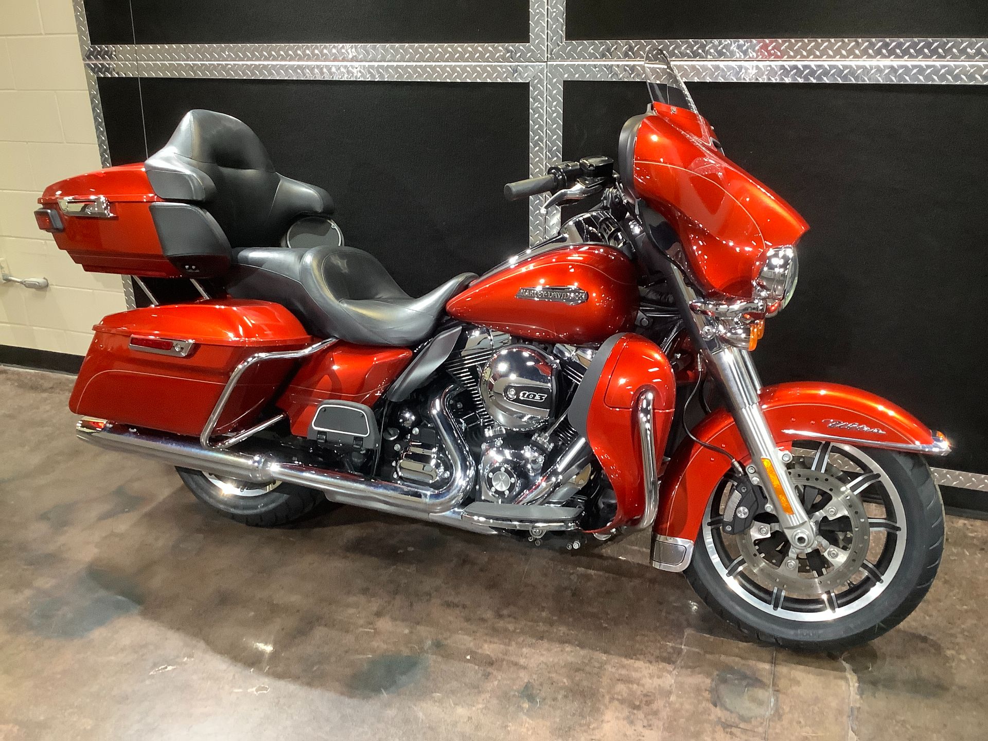 2014 Harley-Davidson Electra Glide® Ultra Classic® in Burlington, Iowa - Photo 3