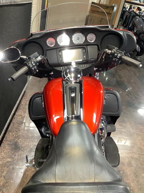 2014 Harley-Davidson Electra Glide® Ultra Classic® in Burlington, Iowa - Photo 12