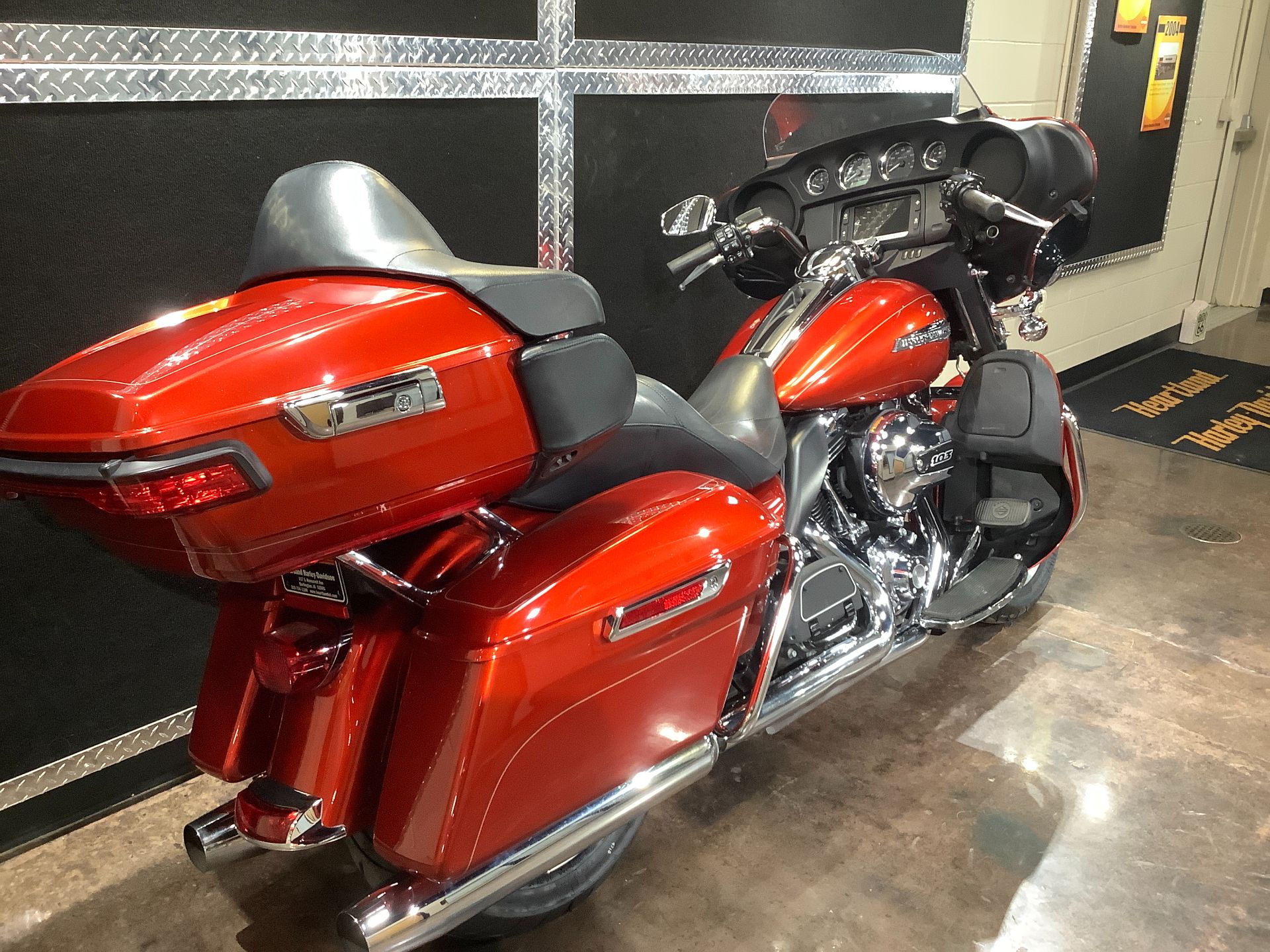 2014 Harley-Davidson Electra Glide® Ultra Classic® in Burlington, Iowa - Photo 14