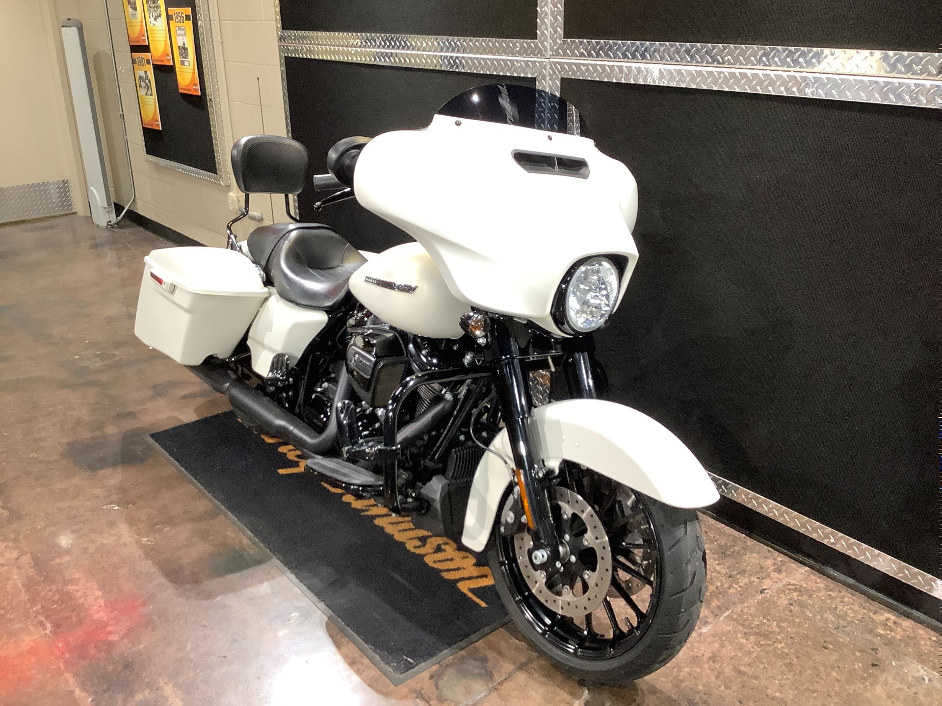 2018 Harley-Davidson Street Glide® Special in Burlington, Iowa - Photo 4