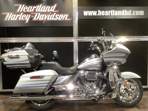 2016 Harley-Davidson CVO™ Road Glide™ Ultra in Burlington, Iowa - Photo 1