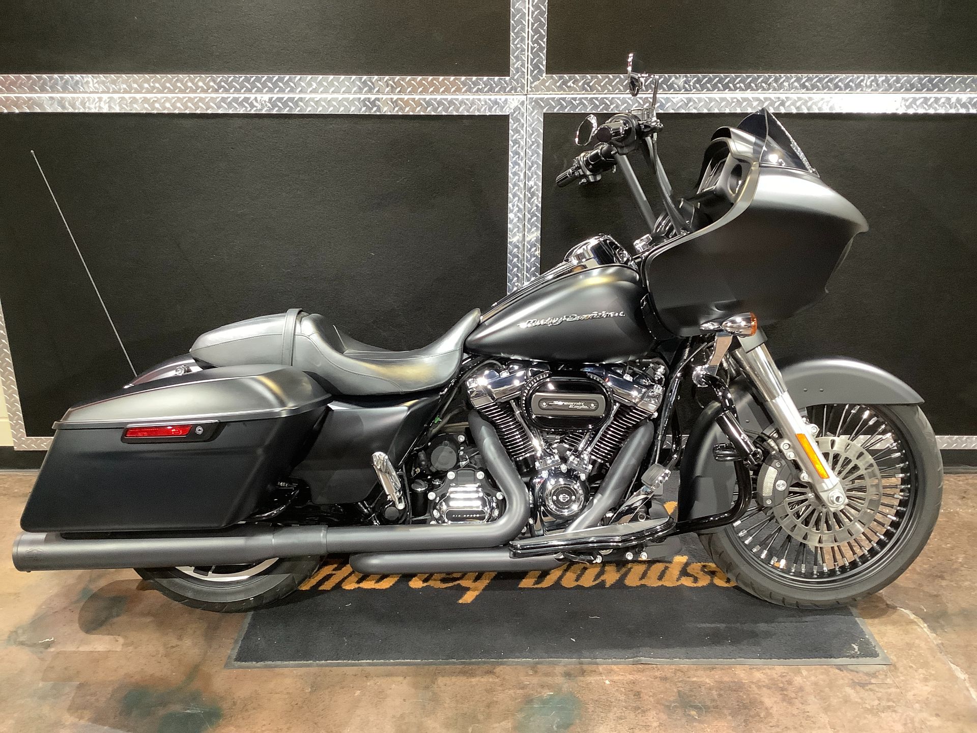 2017 Harley-Davidson Road Glide® Special in Burlington, Iowa - Photo 3