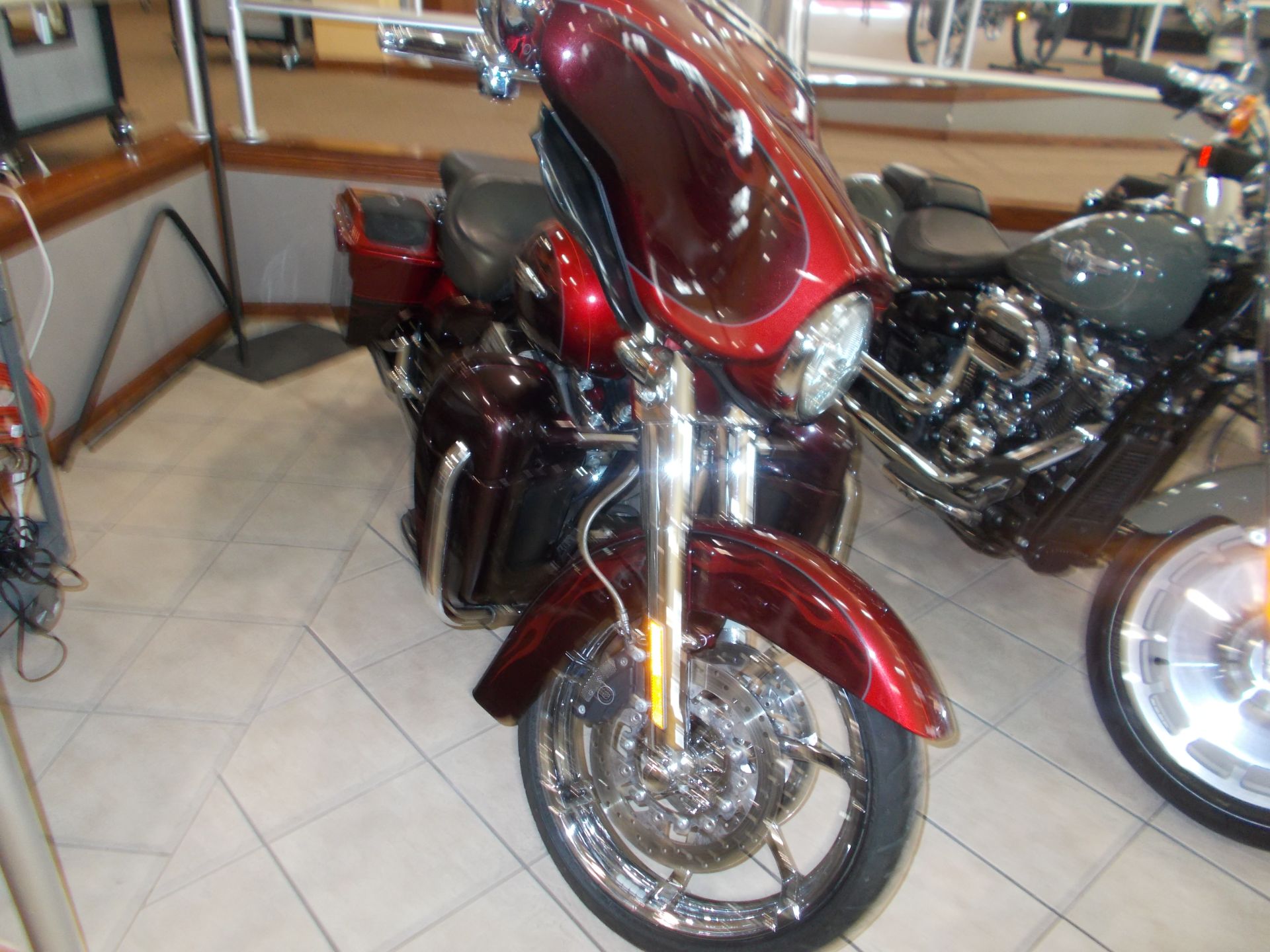 2012 Harley-Davidson STREETGLIDE CVO in Junction City, Kansas - Photo 4