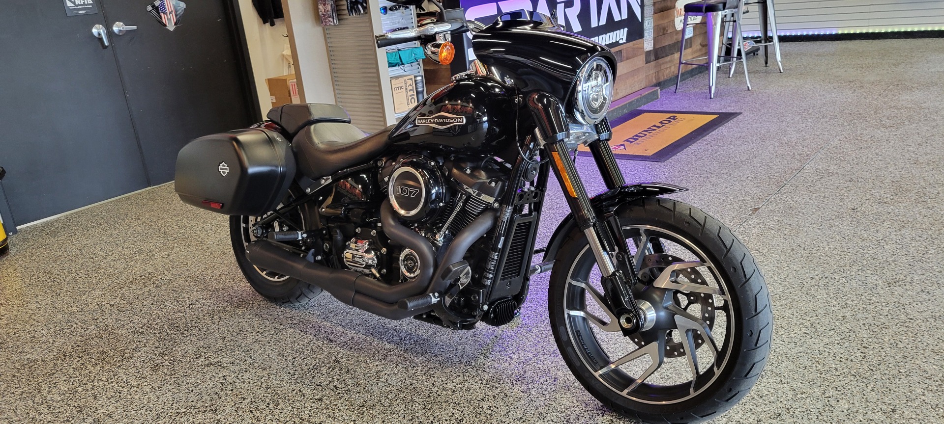 2018 Harley-Davidson Sport Glide® in Spartanburg, South Carolina - Photo 3