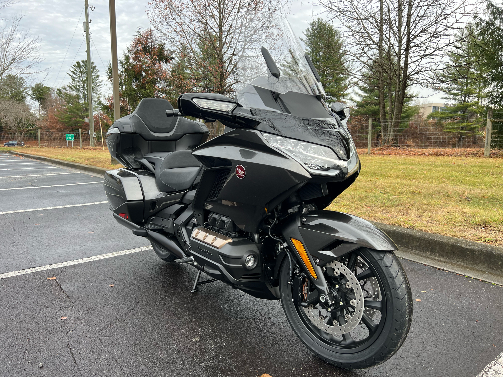 2024 Honda Gold Wing Tour Automatic DCT in Hendersonville, North Carolina - Photo 2