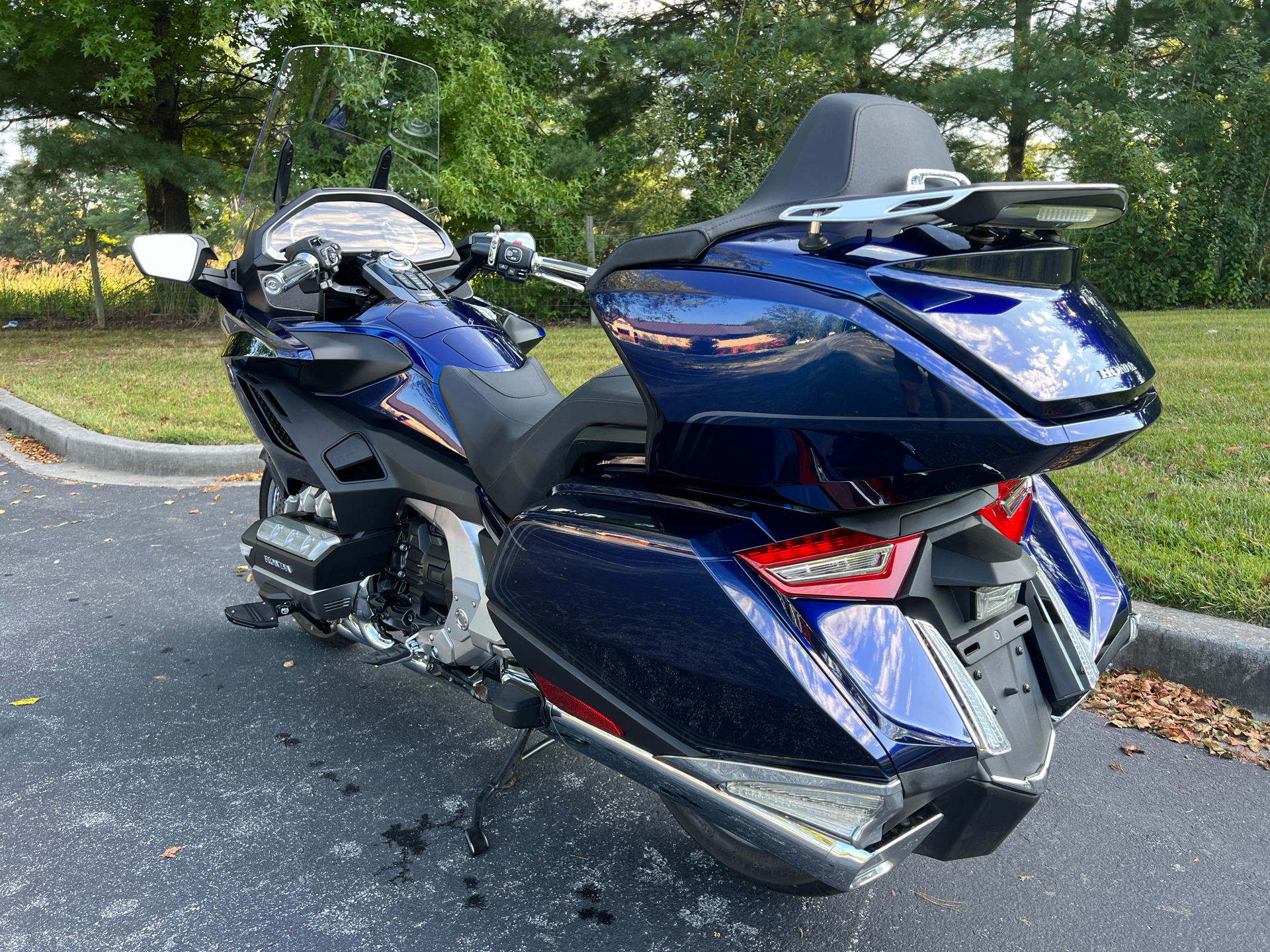 2018 Honda Gold Wing Tour Automatic DCT in Hendersonville, North Carolina - Photo 15